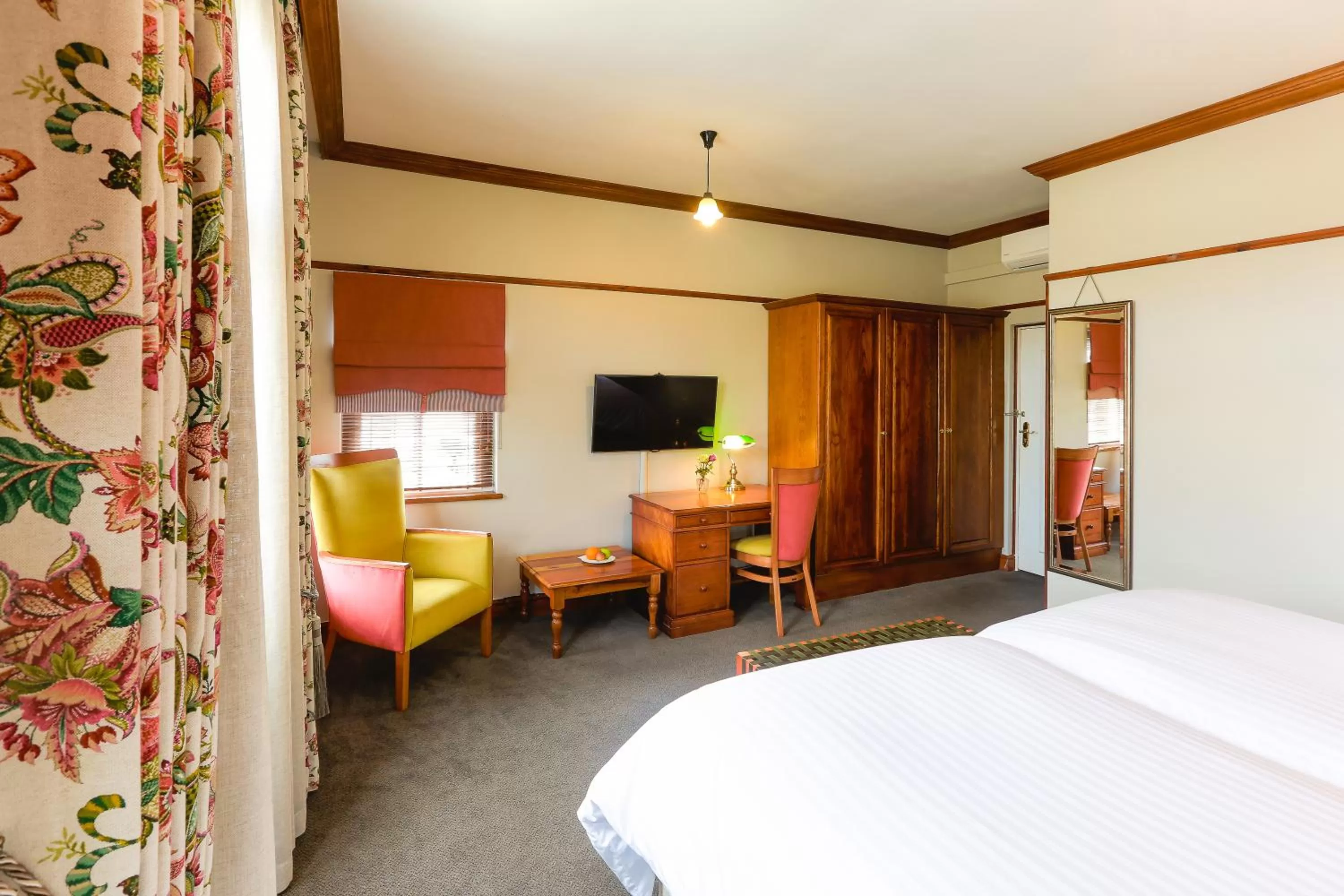 Decorative detail, Bed in Eendracht Hotel