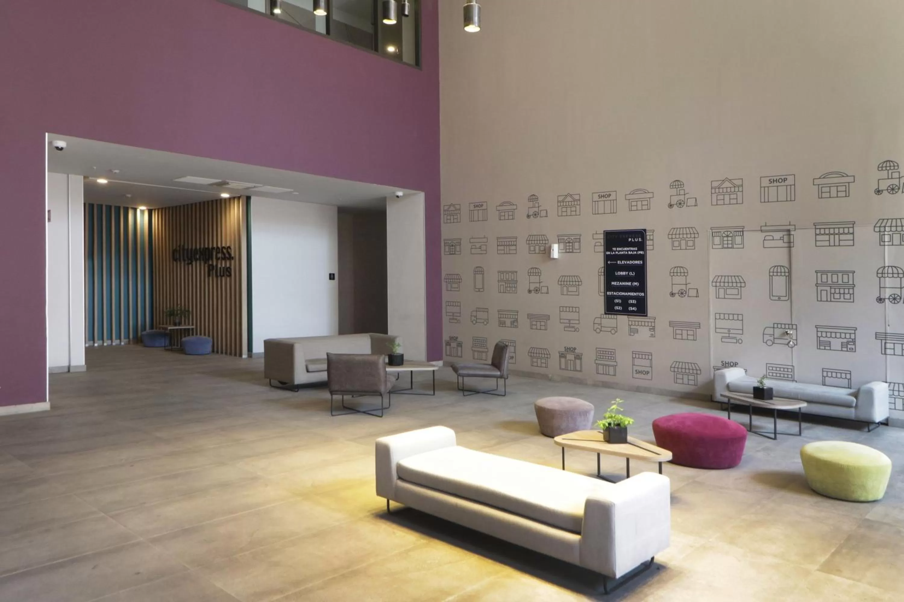 Lobby or reception in City Express Plus by Marriott Monterrey Galerías