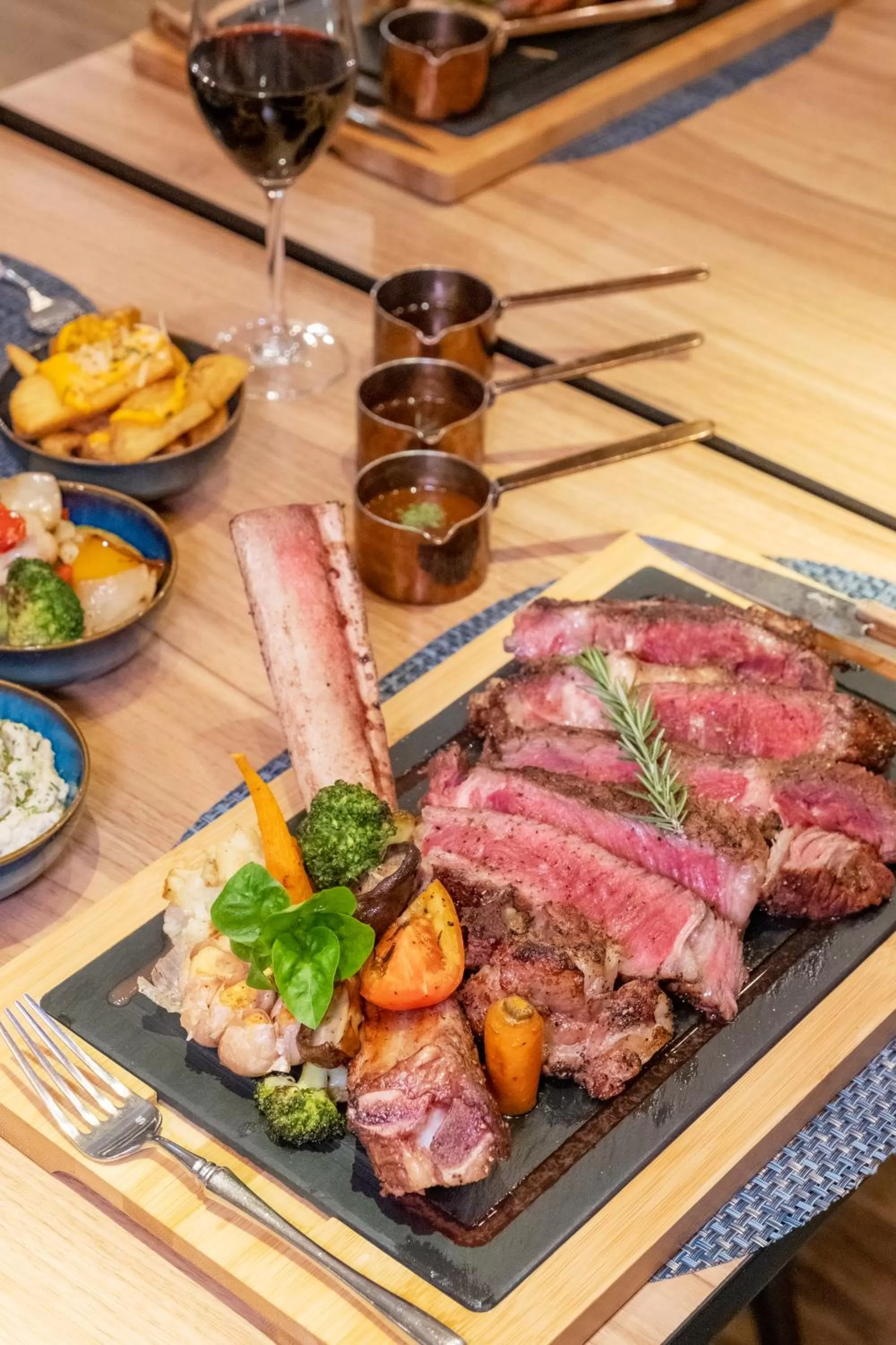 Restaurant/places to eat in Hotel Indigo Phuket Patong by IHG