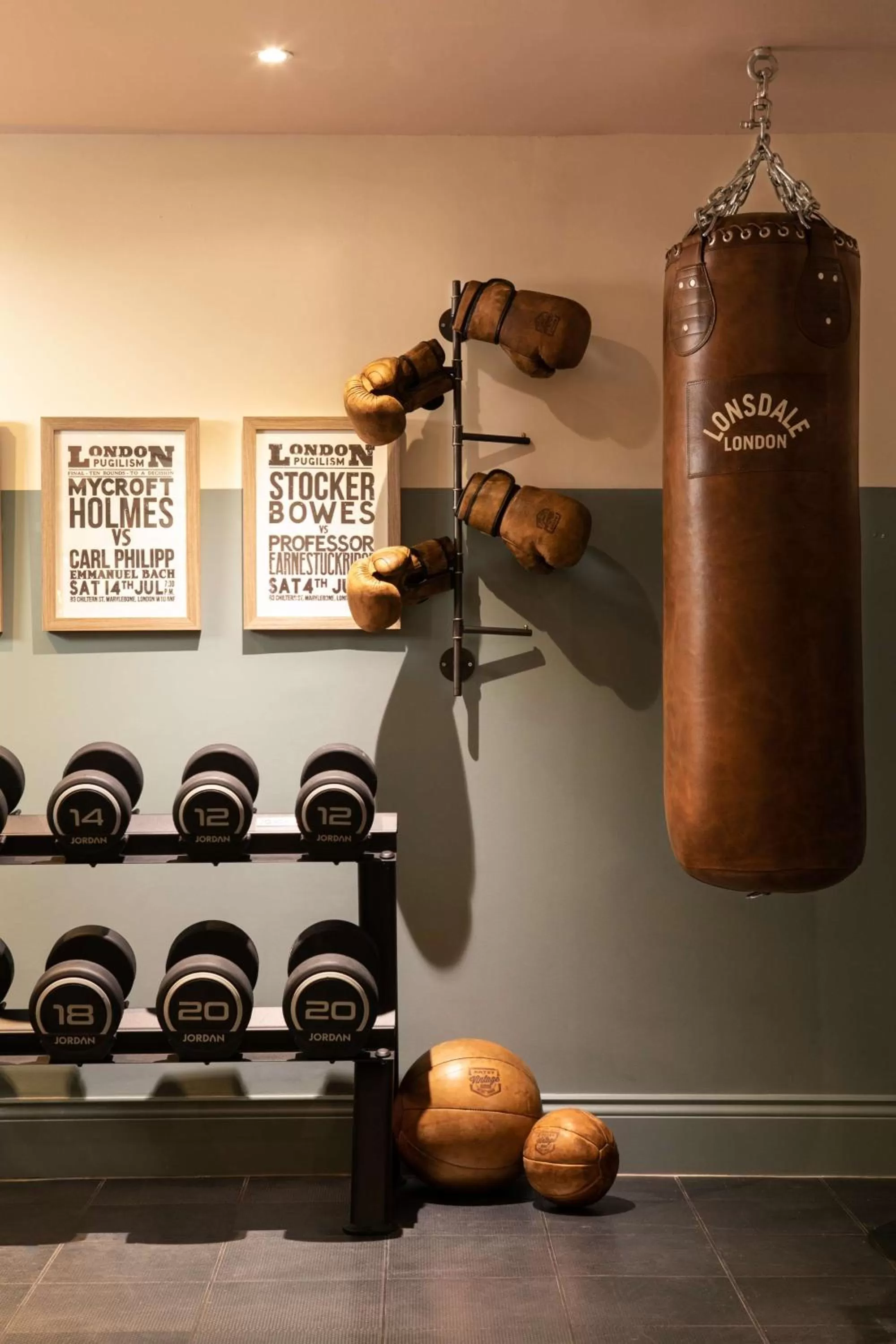 Spa and wellness centre/facilities in Holmes Hotel London