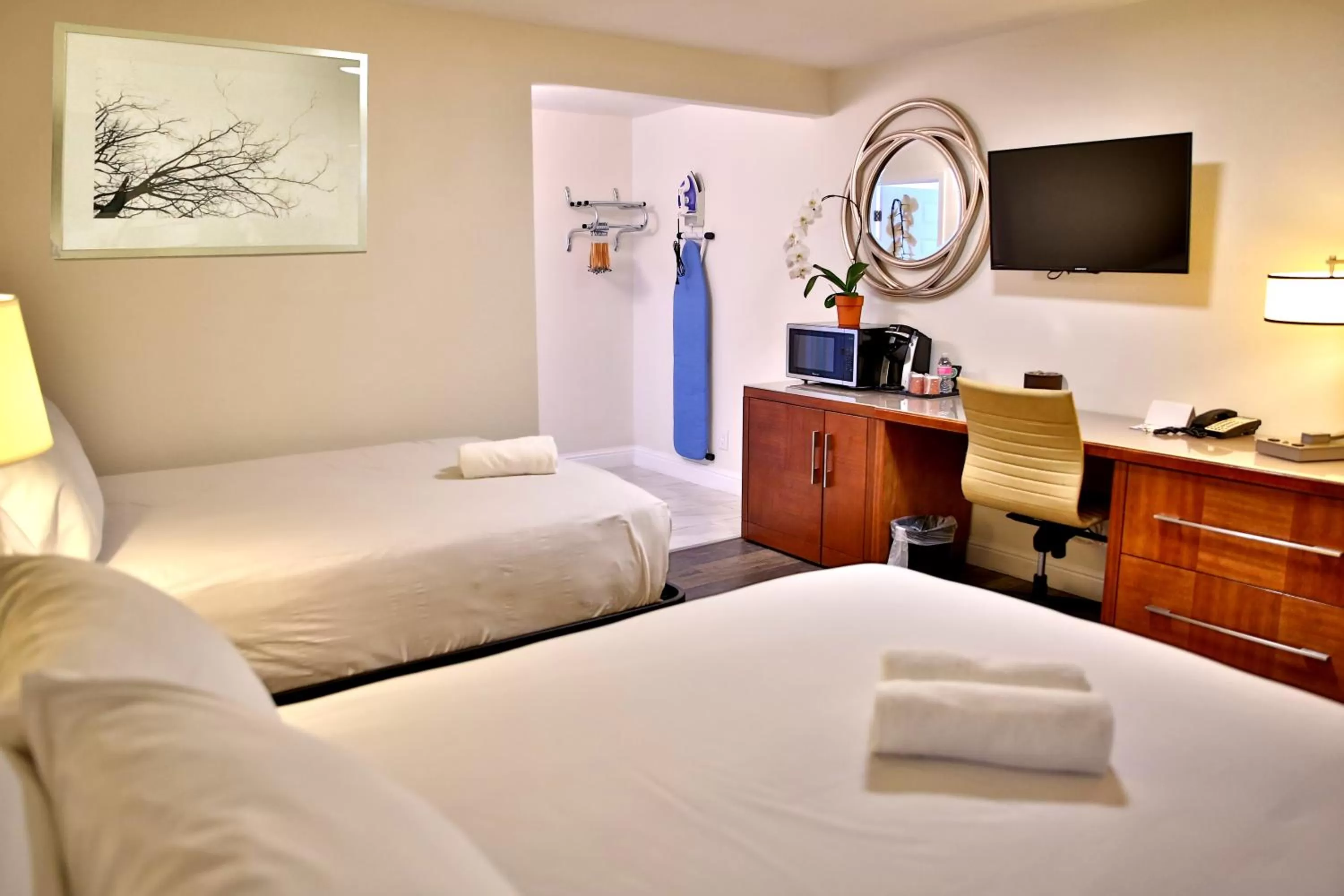 Photo of the whole room in Travelodge by Wyndham Crescent City