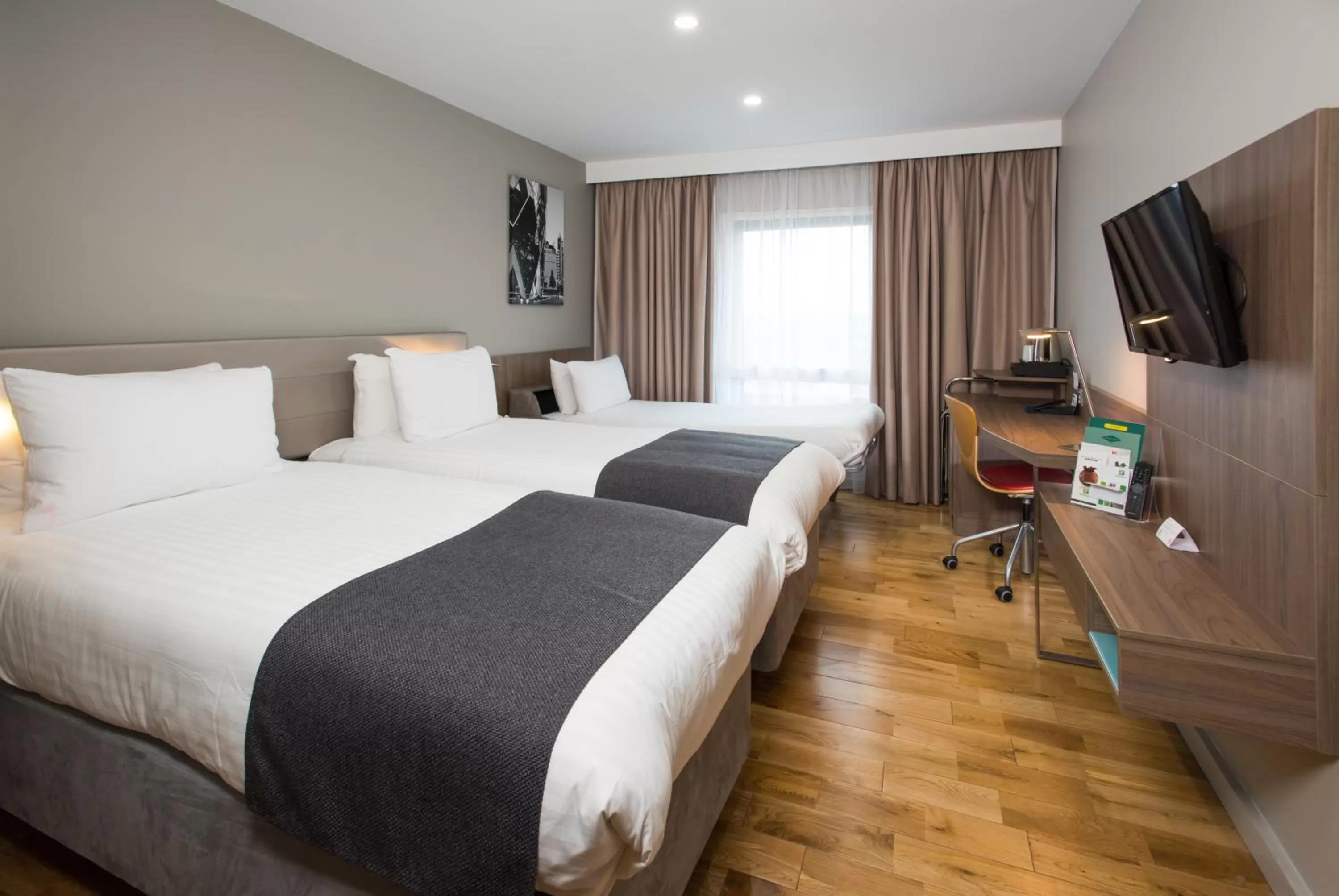Other, Bed in Holiday Inn London West by IHG