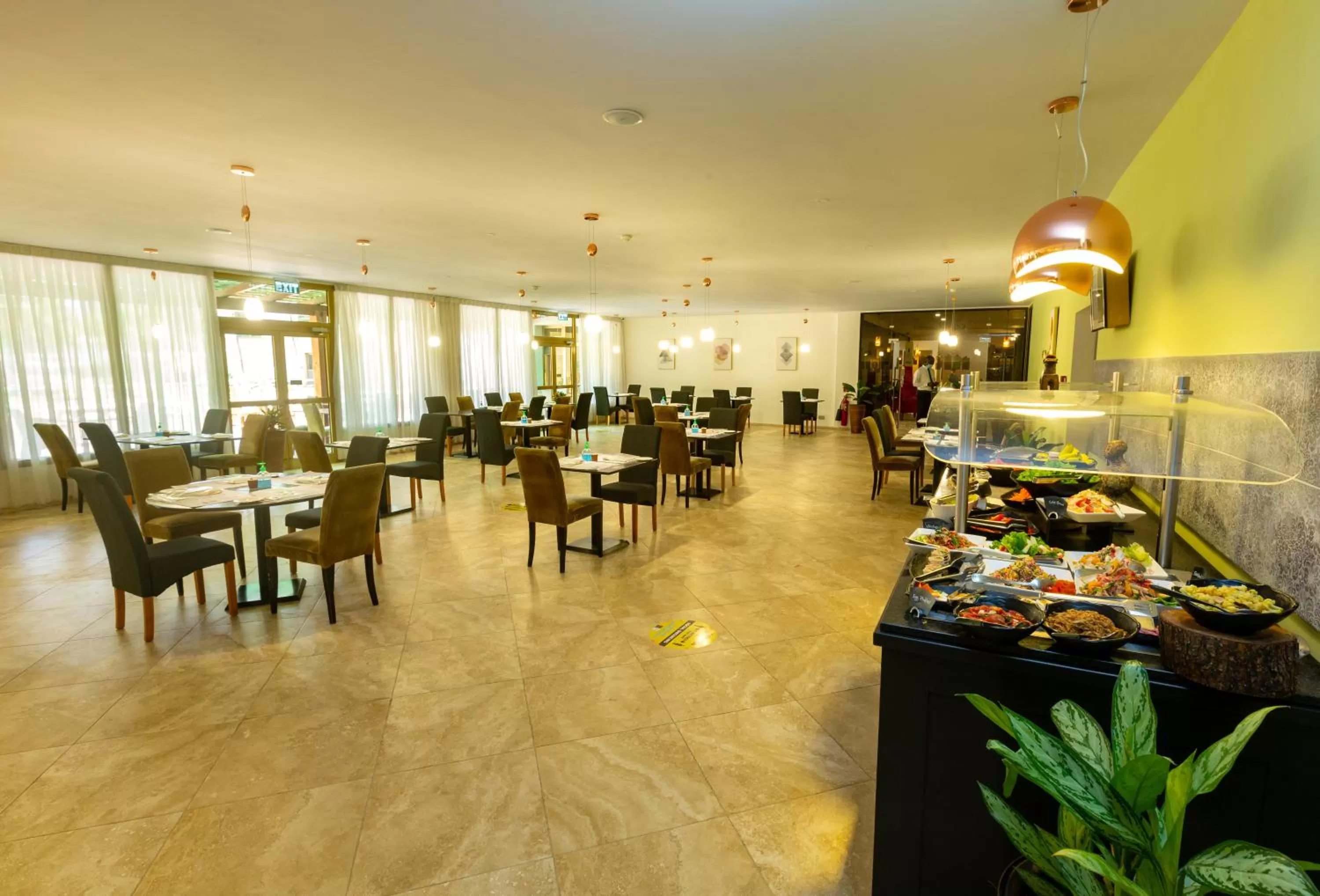 Restaurant/places to eat in Accra City Hotel