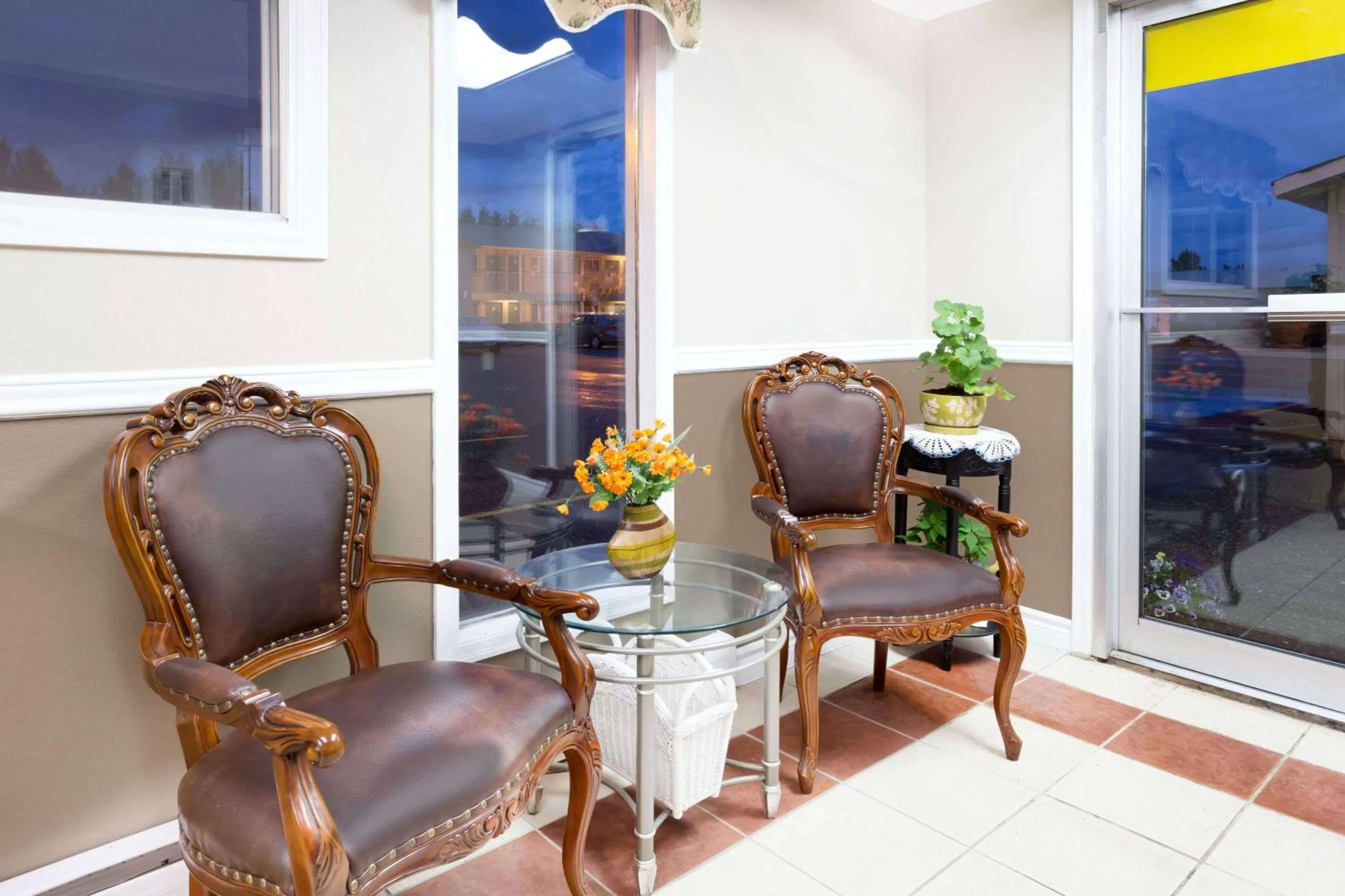 Lobby or reception in Super 8 by Wyndham Quesnel BC