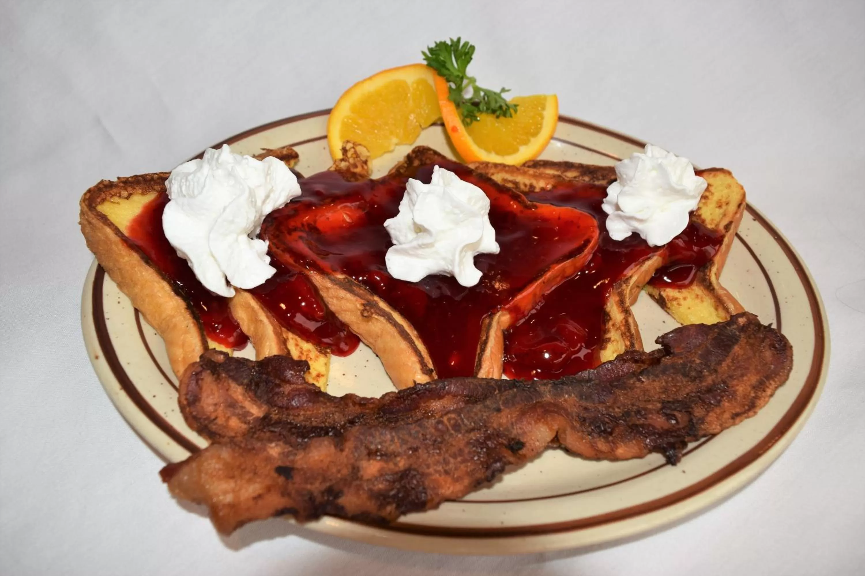 American breakfast in Venture Inn