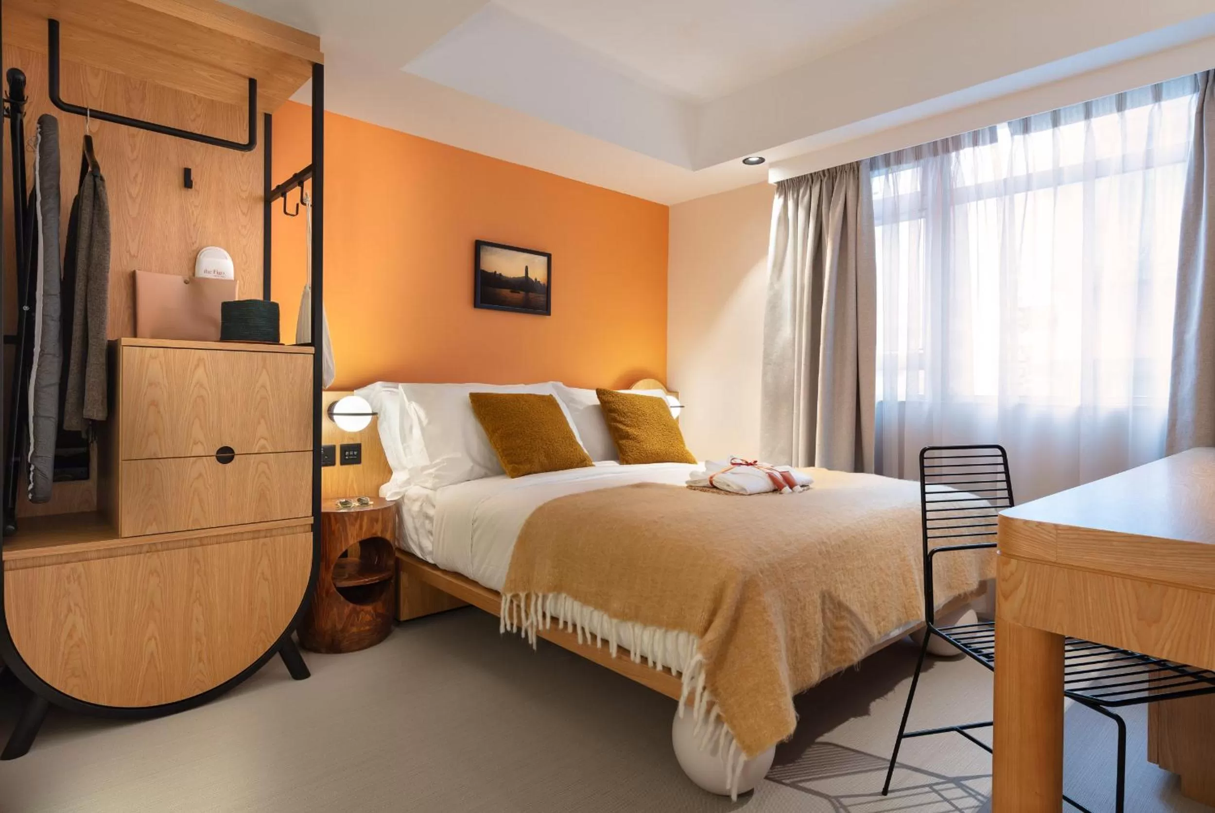 Photo of the whole room, Bed in the Figo