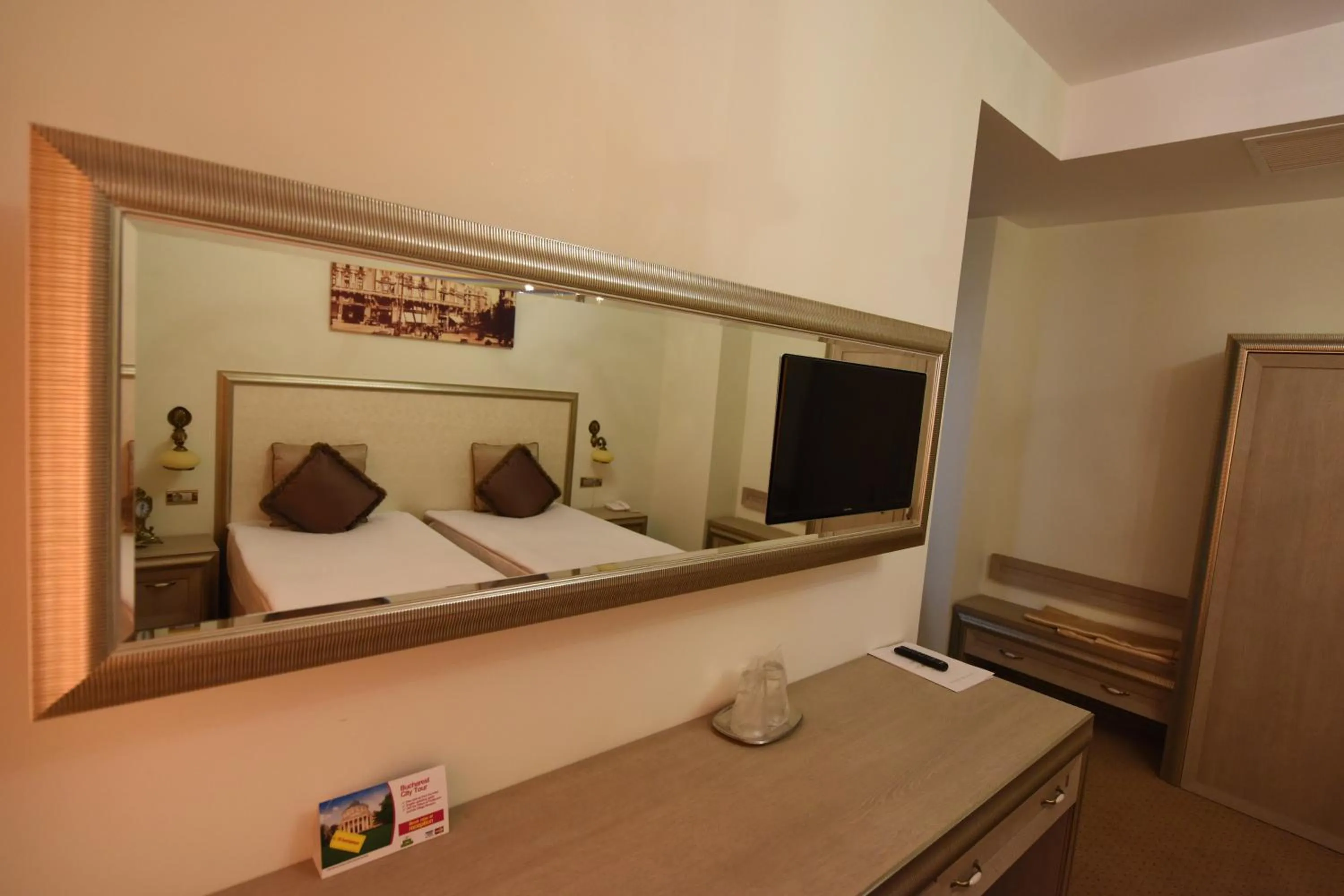 Seating area, Bed in Euro Hotel Grivita