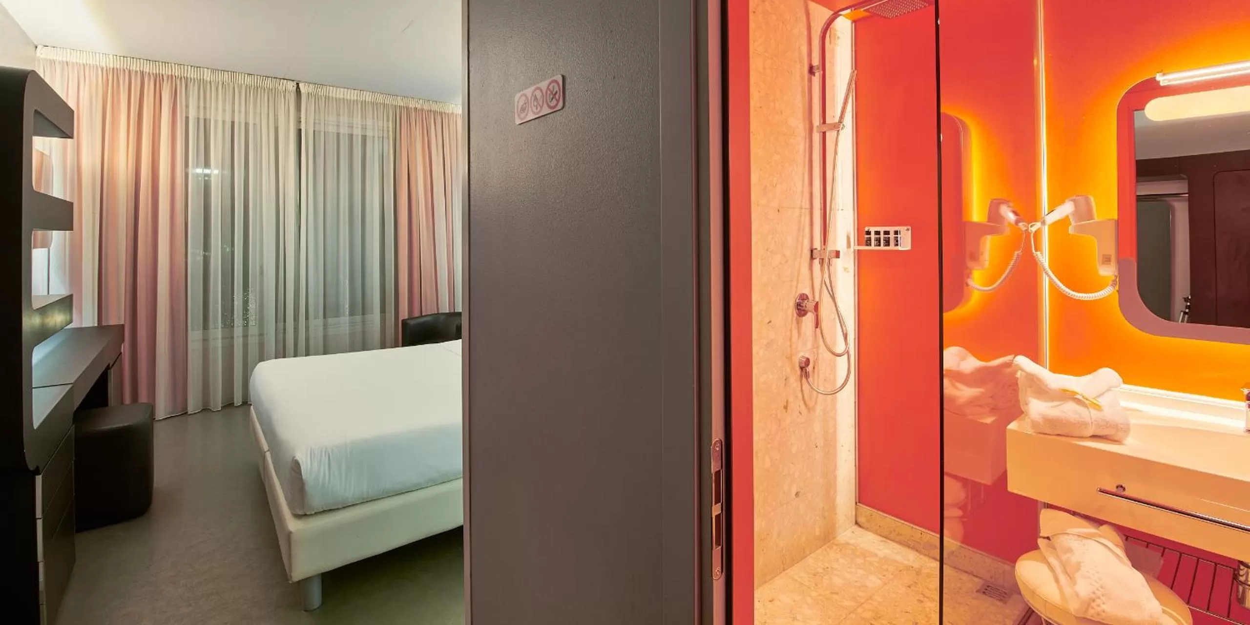 Bedroom, Bed in San Ranieri Hotel