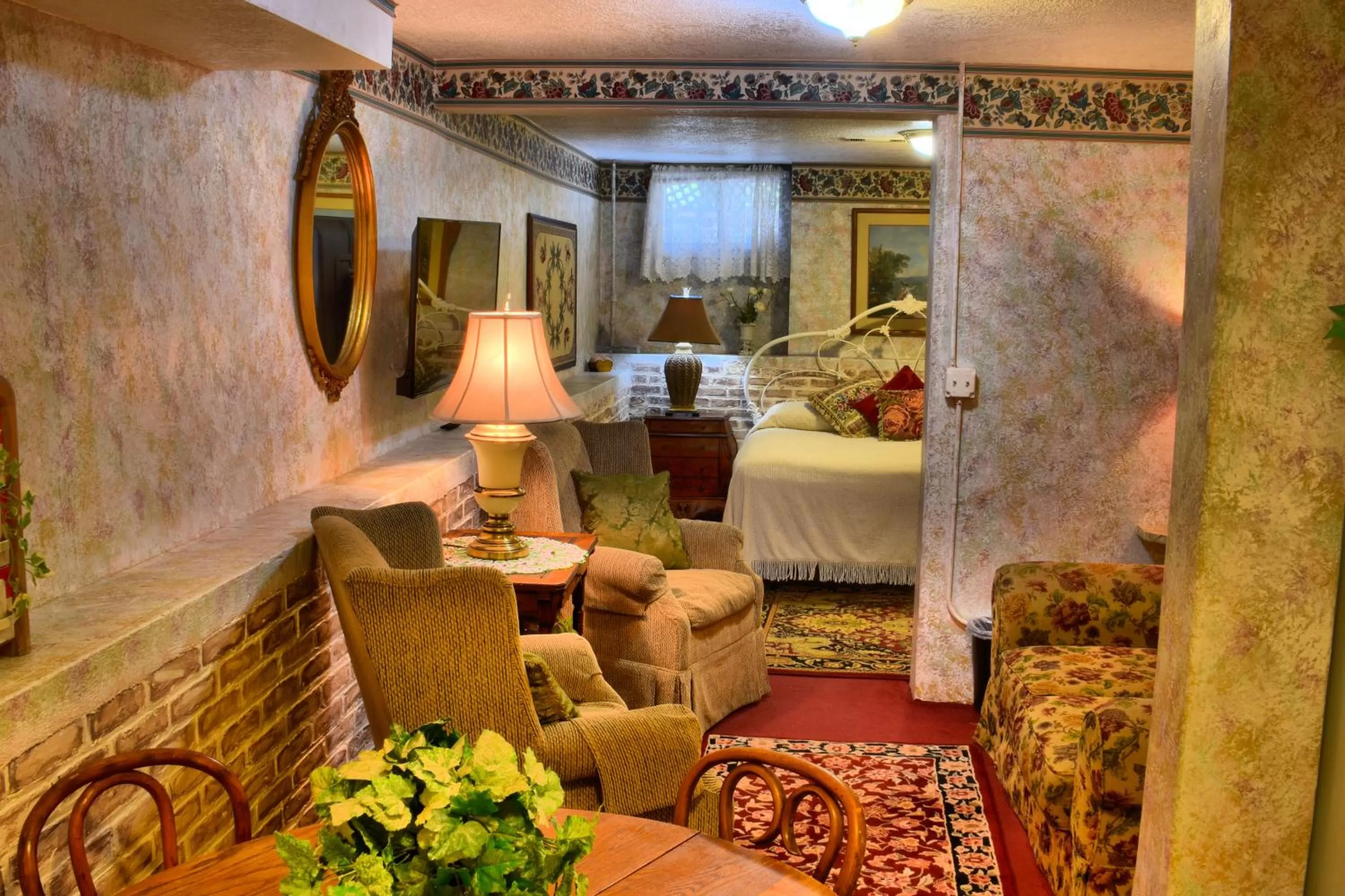 Seating area in Bard's Inn