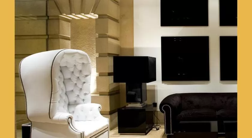 Photo of the whole room in Hotel Clarin