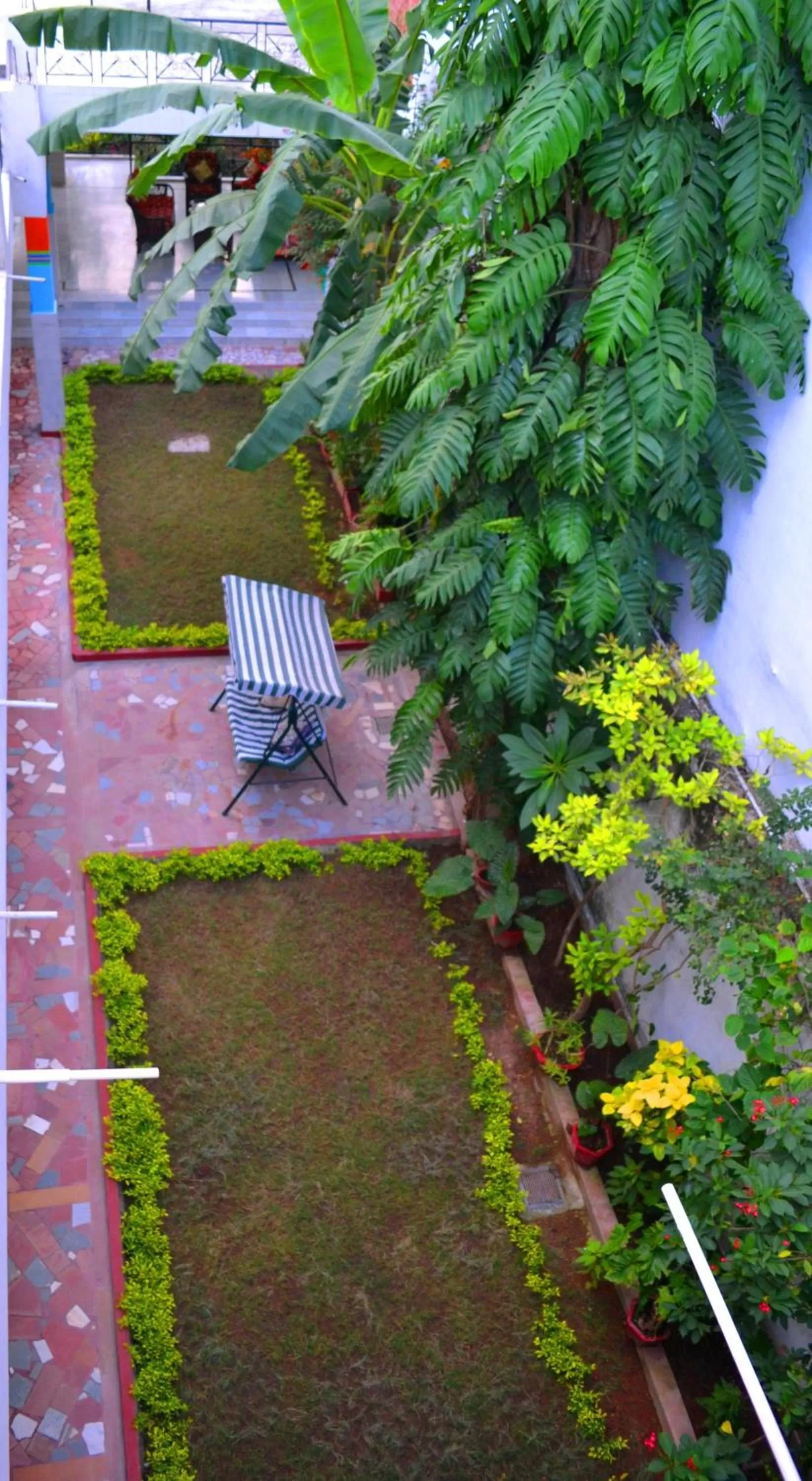 Day in Hotel Harmony