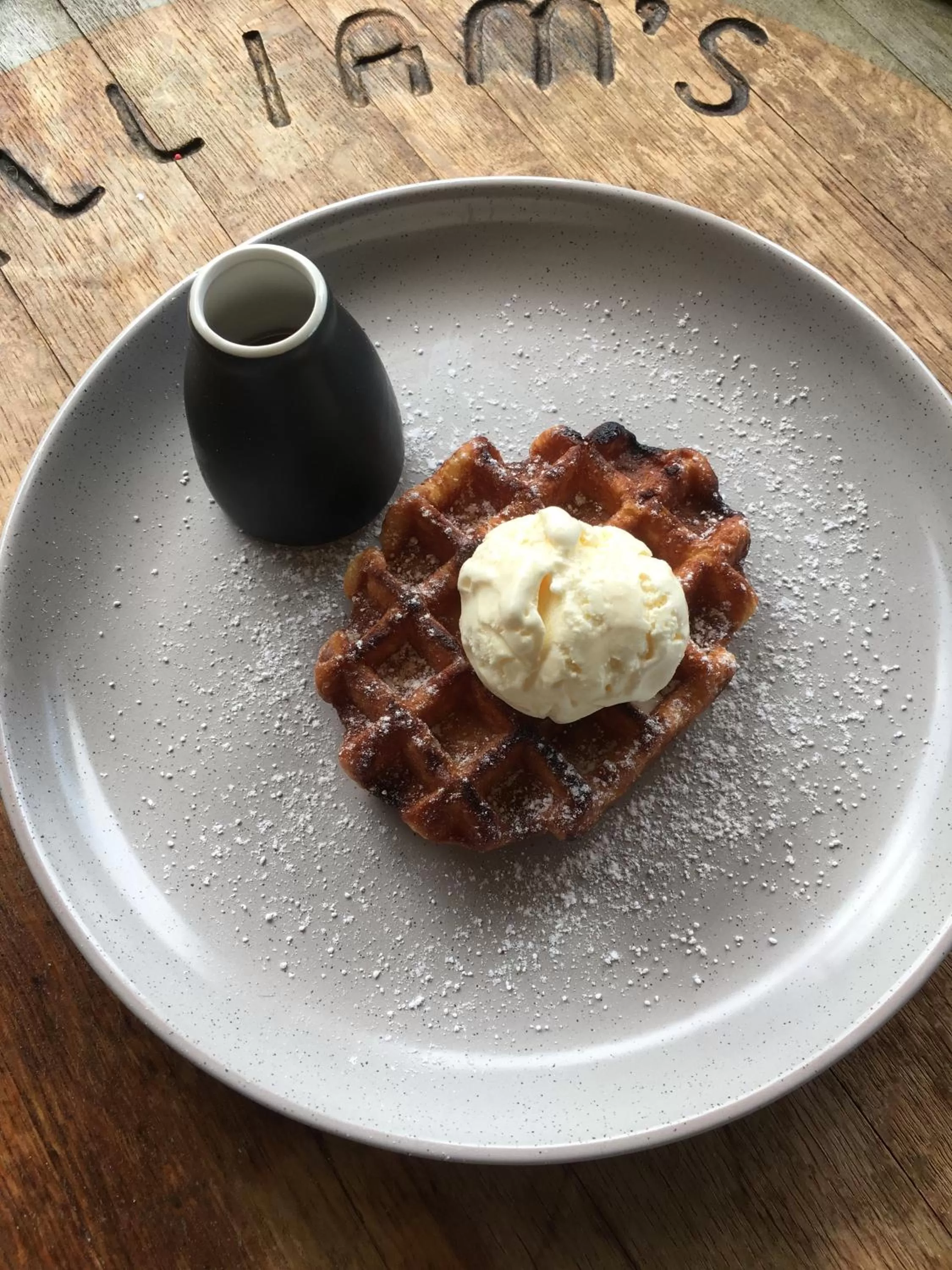 Breakfast in Quality Inn Carriage House