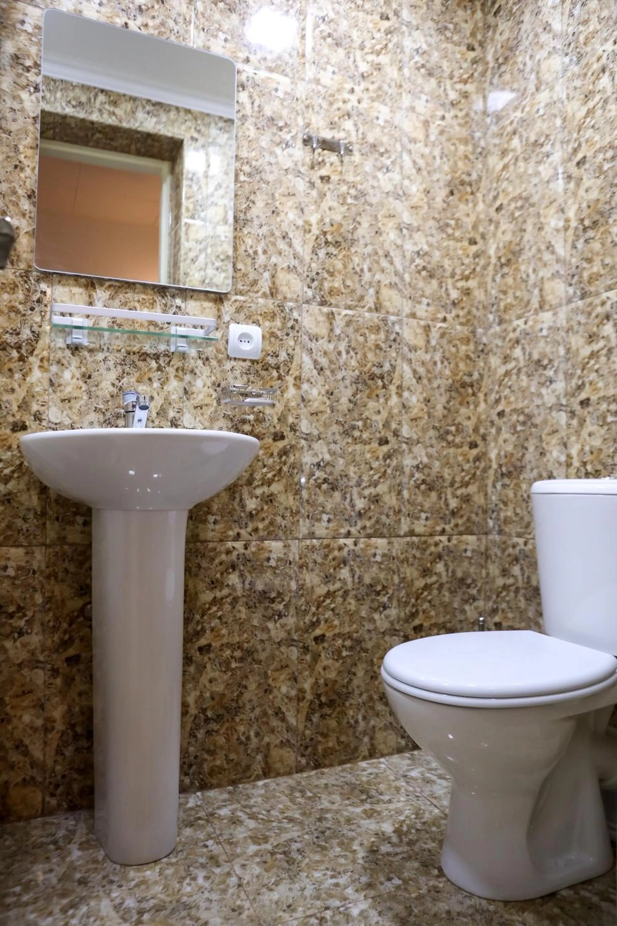 Bathroom in NO PROBLEM