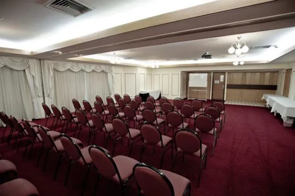 Business facilities in Centrepoint Motor Inn