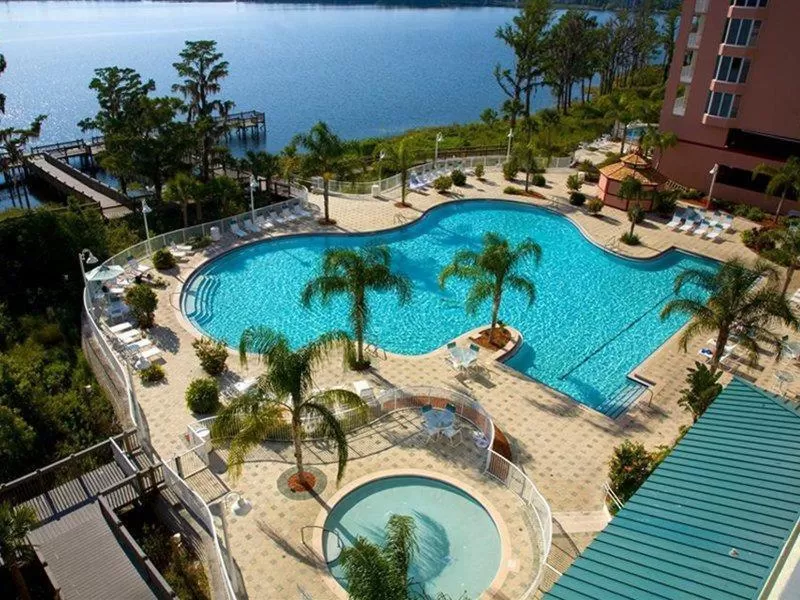 Bird's eye view in Penthouse Close to Disney area and Malls water view