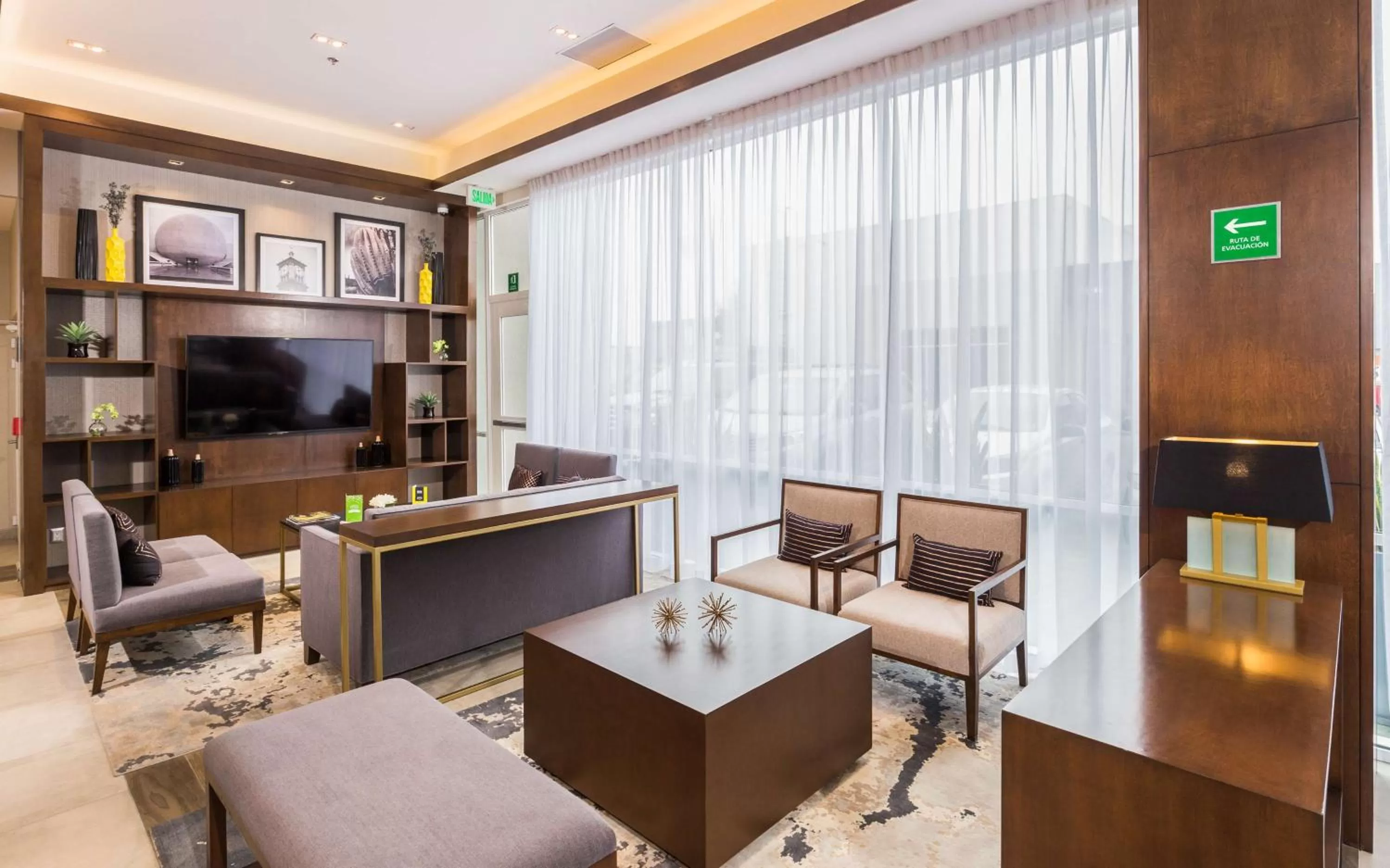 Living room in Hampton Inn By Hilton Tijuana