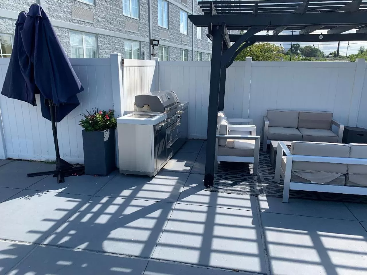 Swimming pool in Comfort Inn & Suites Pottstown Eastern Gateway