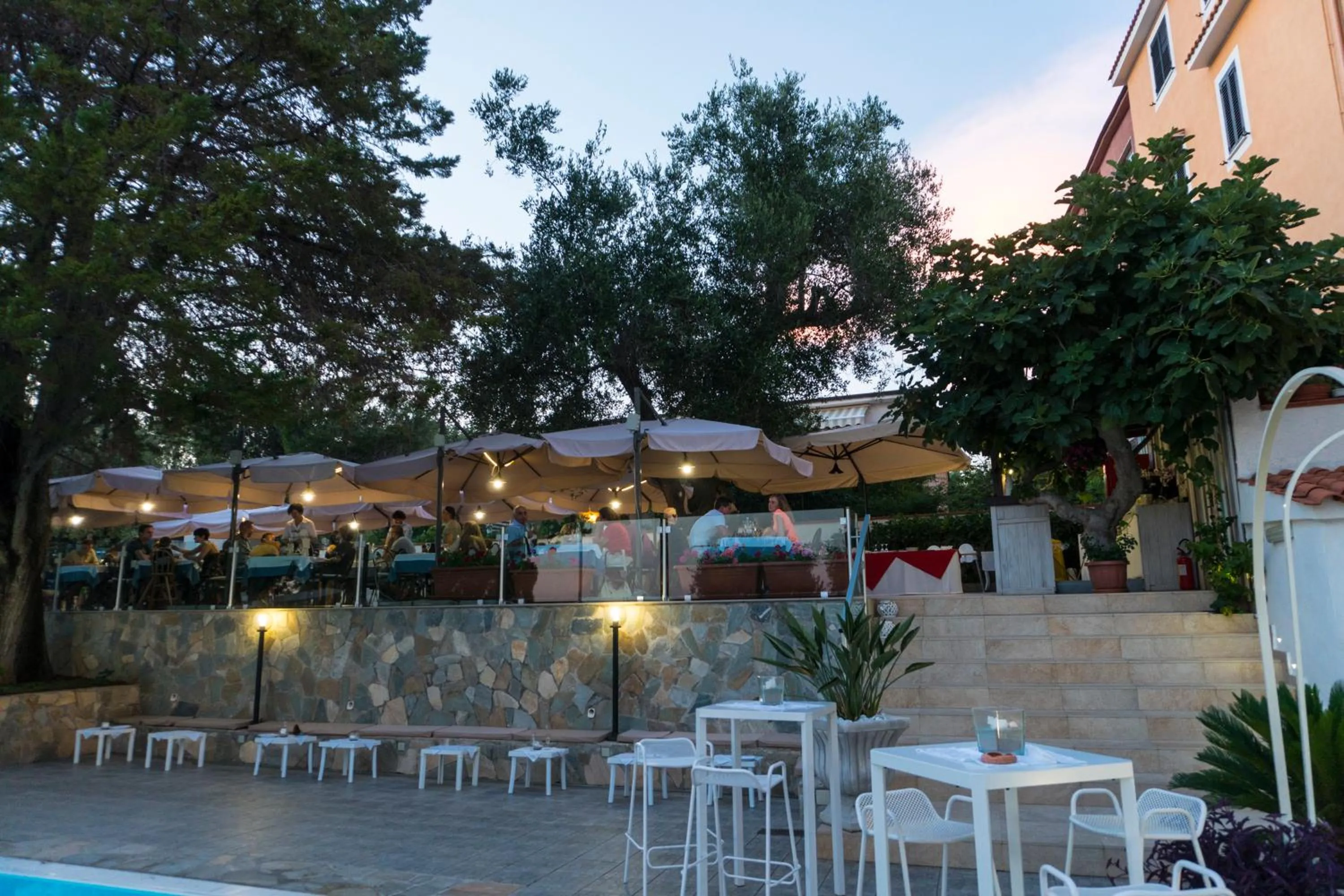 Restaurant/places to eat in Hotel Calanca
