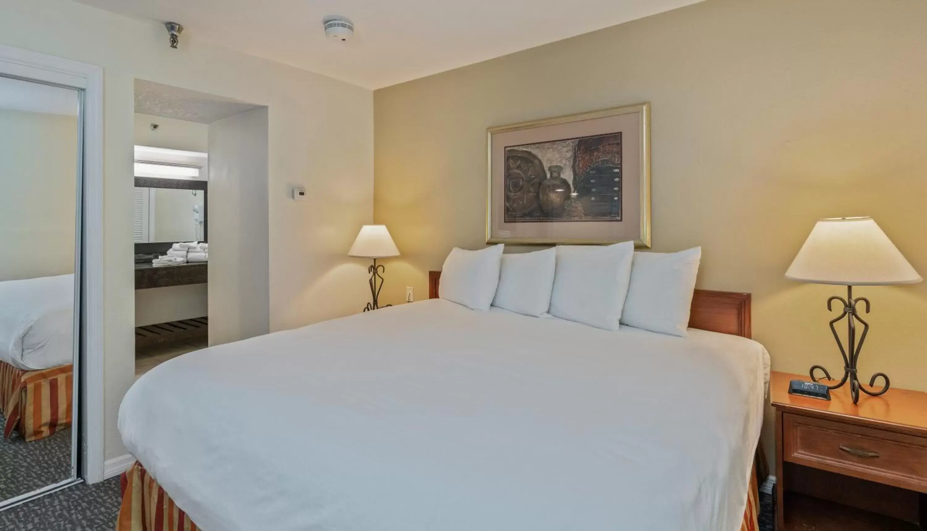 Deluxe King Studio Suite in Chase Suite Hotel Rocky Point Tampa Deluxe King Studio Suite in Chase Suite Hotel Rocky Point Tampa