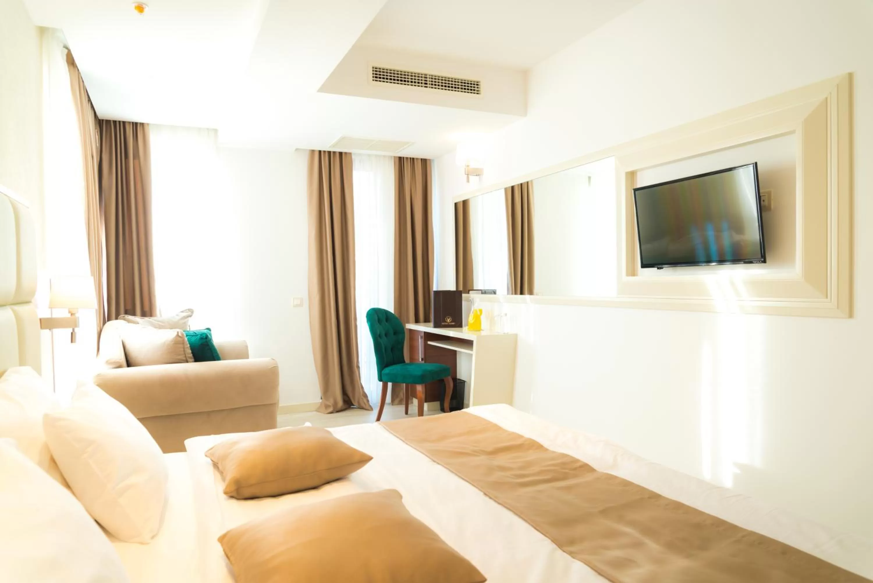 Bedroom in Hotel Kadmo by Aycon