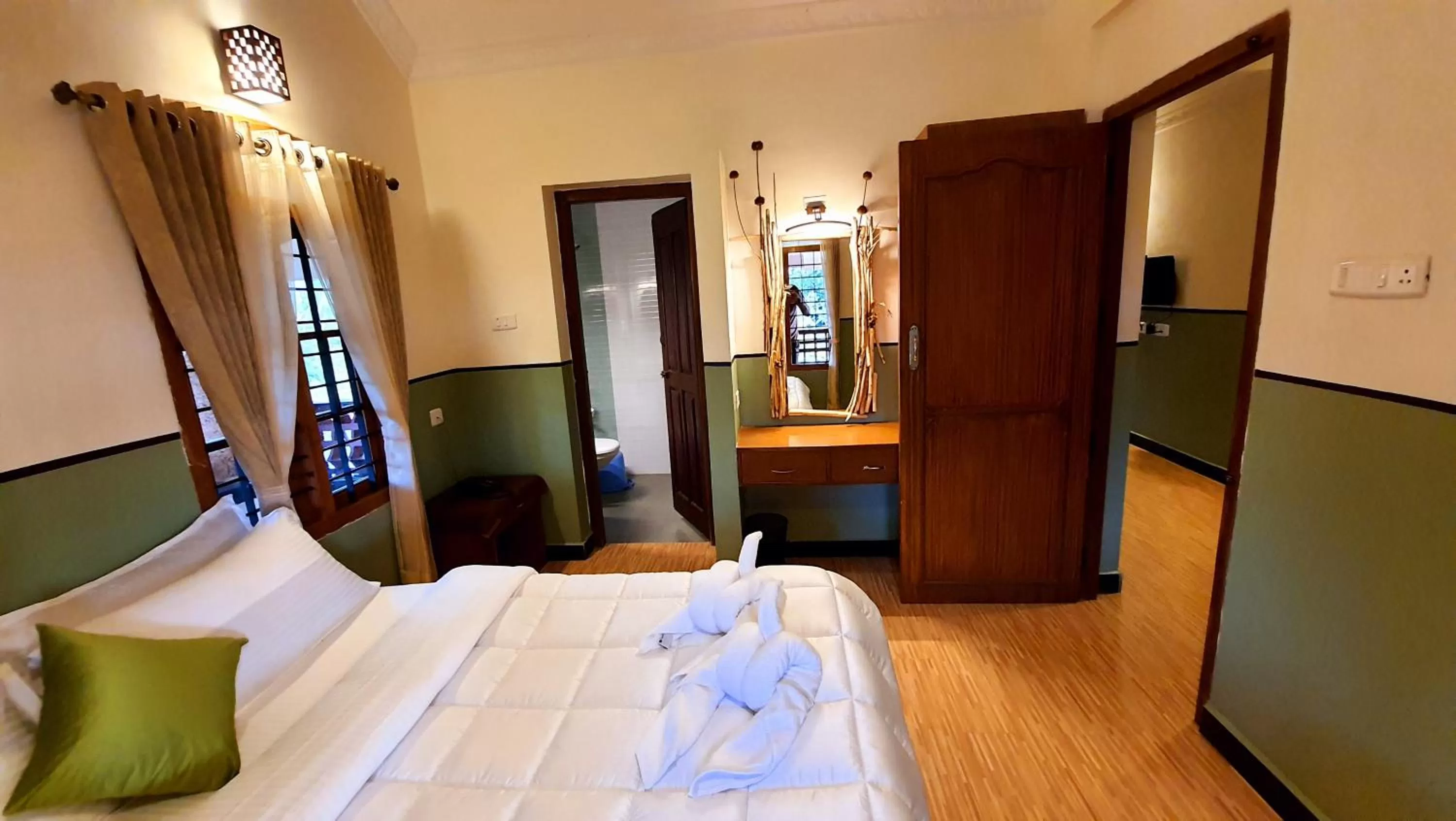 Bedroom in Avadale Masinagudi - Stag Groups Not Allowed