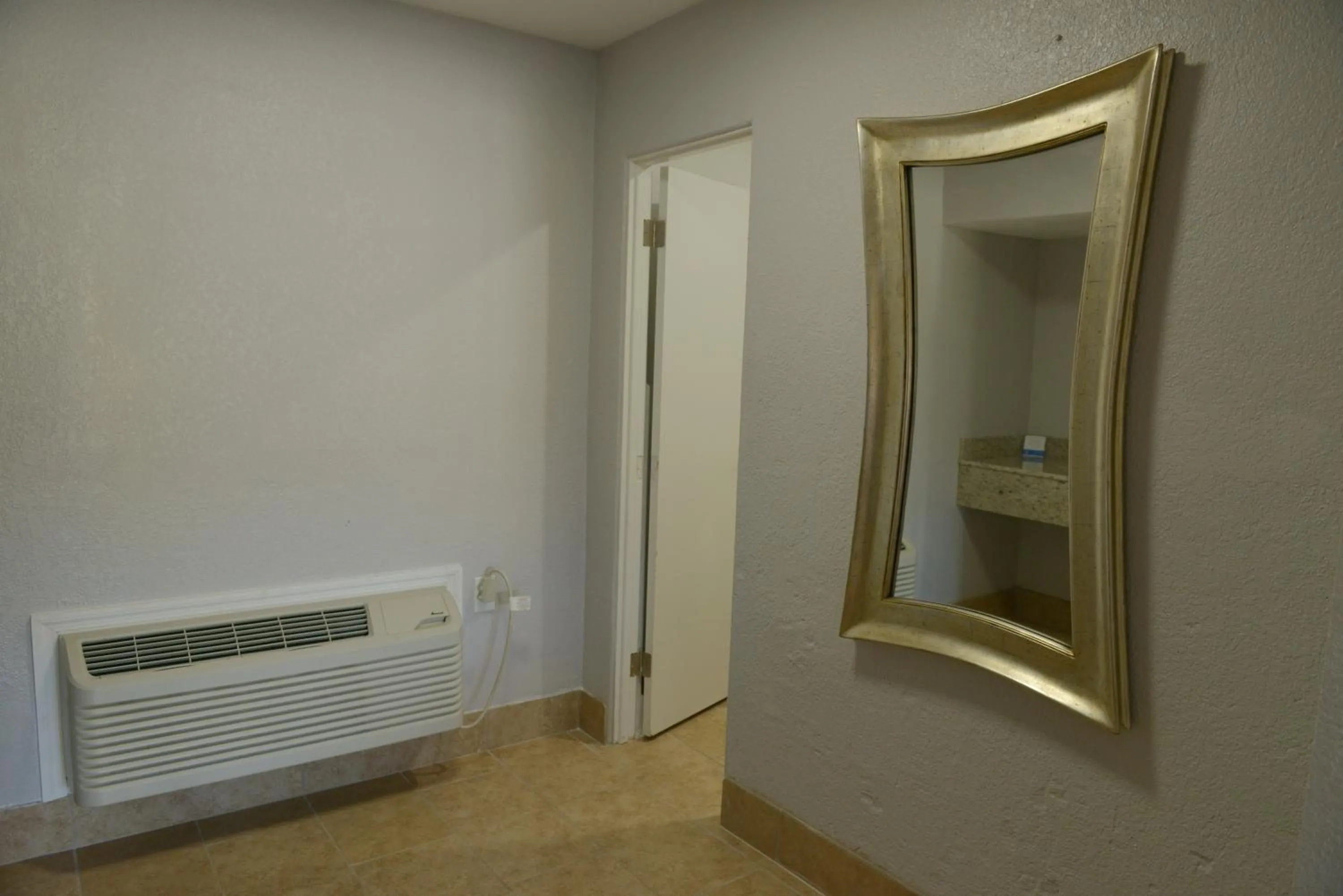 Rodeway Inn & Suites Winter Haven Chain of Lakes