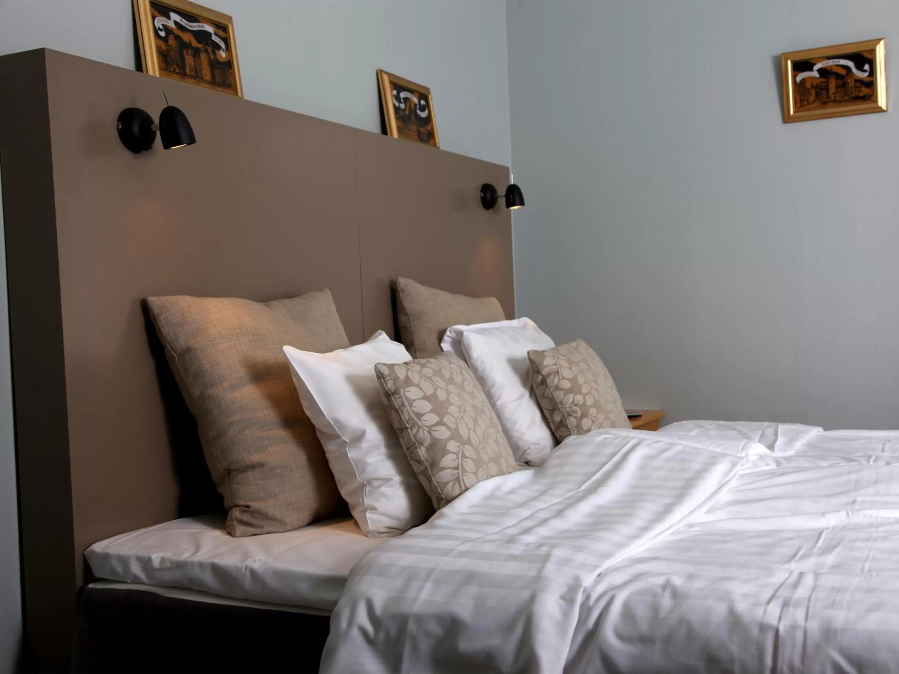 Bed in Gripsholms BnB