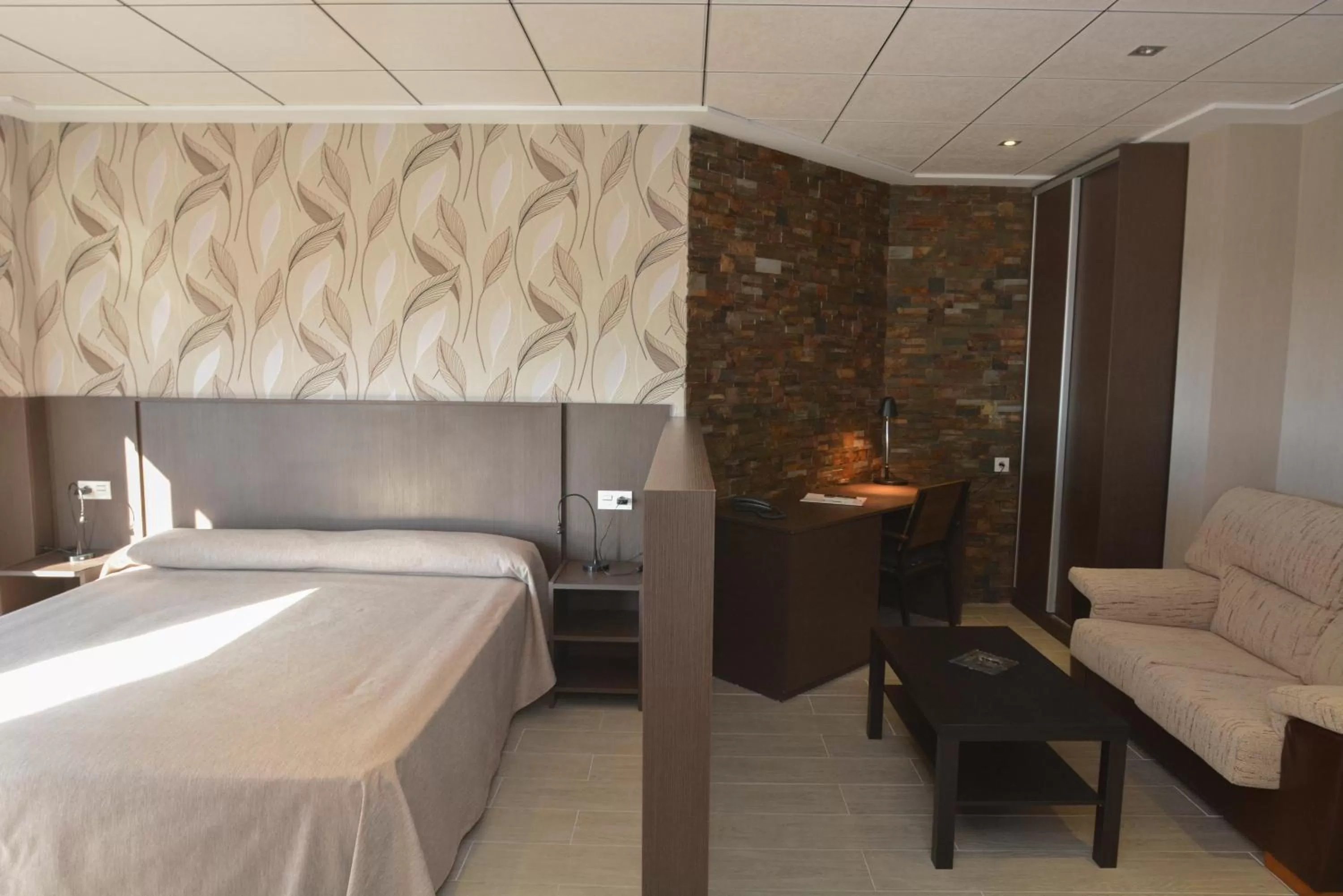 Living room, Bed in Torrejoven