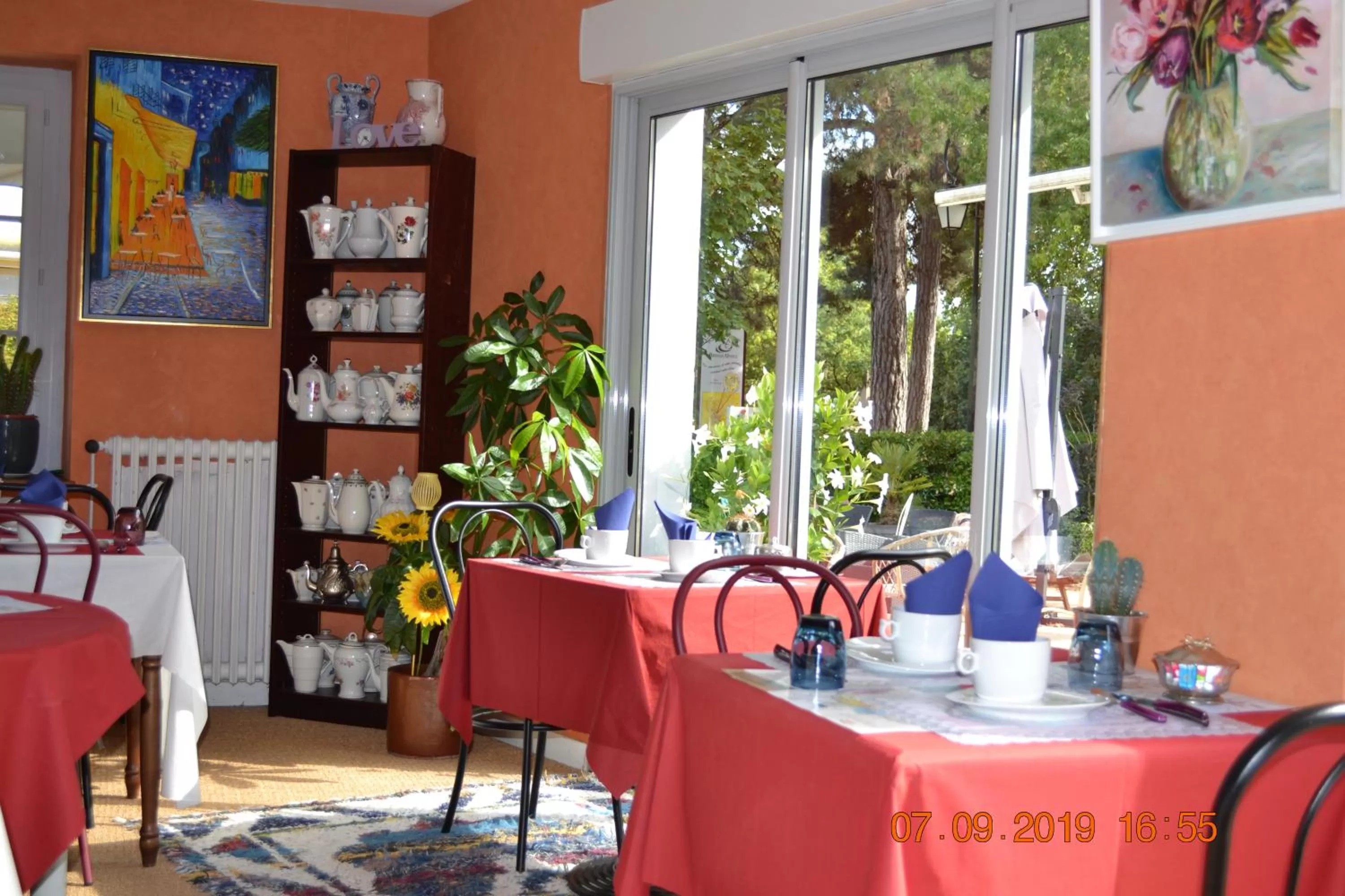 Restaurant/places to eat in Hôtel Le Castel