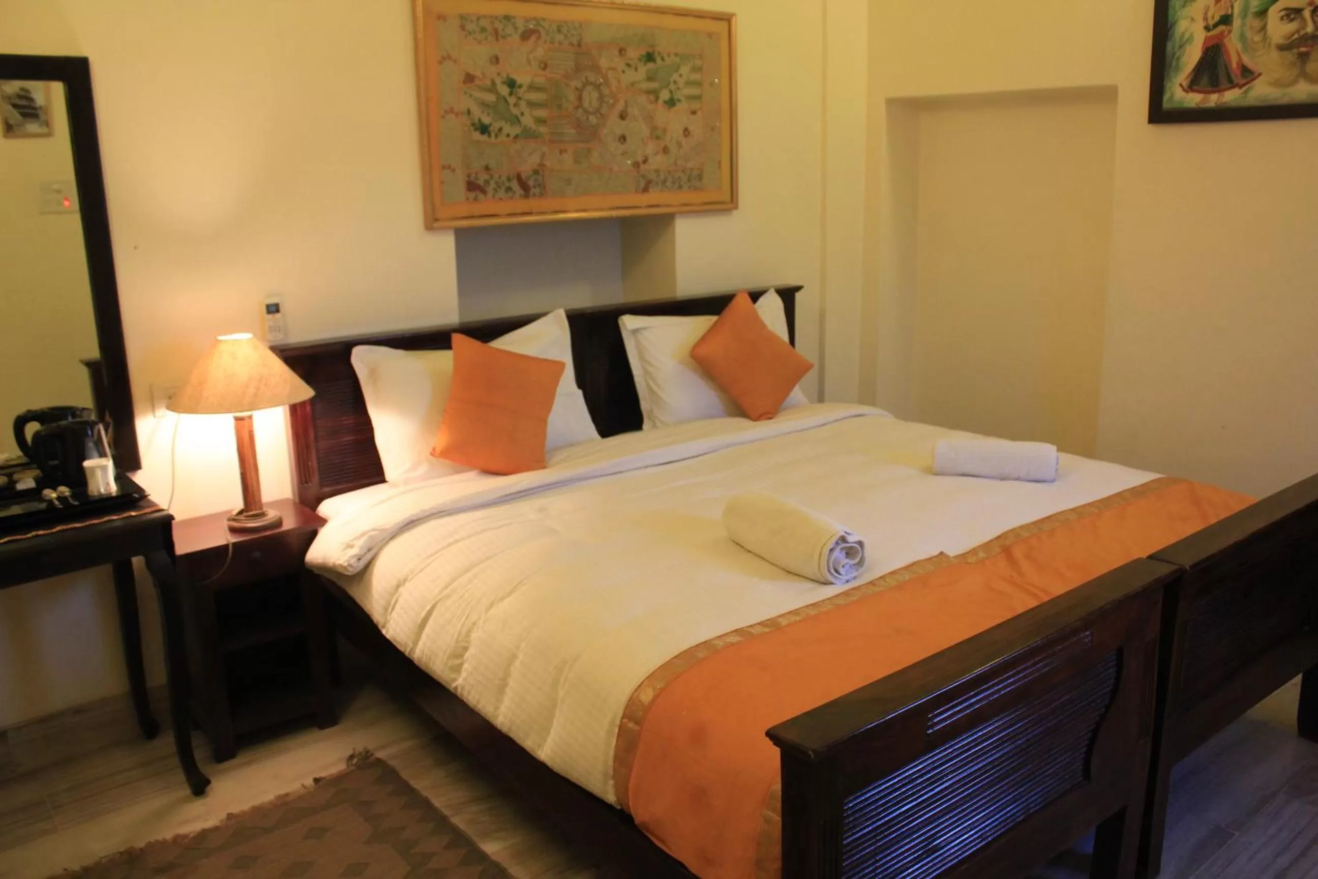 Bed in Hotel Shahi Garh