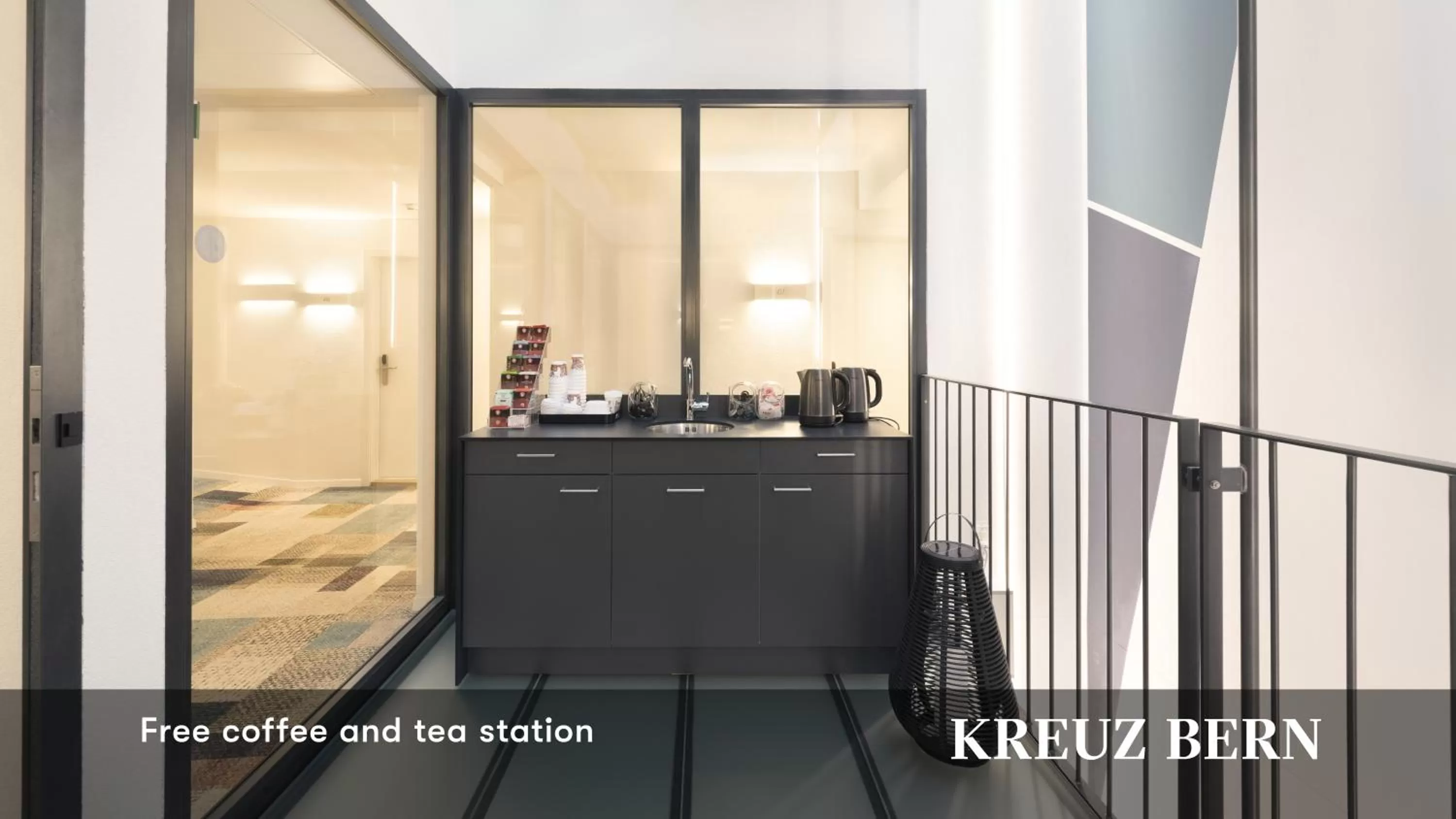 Communal lounge/ TV room in Kreuz Bern Modern City Hotel