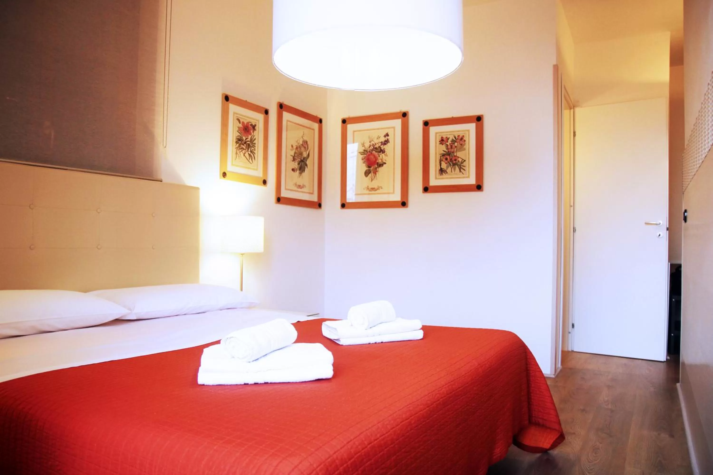 Photo of the whole room, Bed in B&B Magnolia