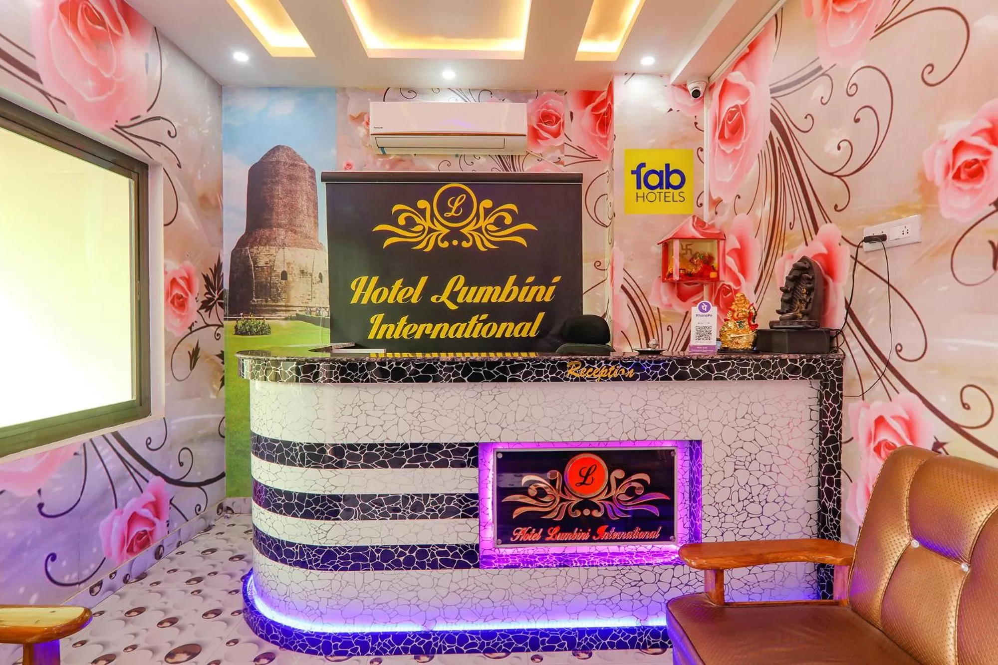 Lobby or reception in FabHotel Lumbini International