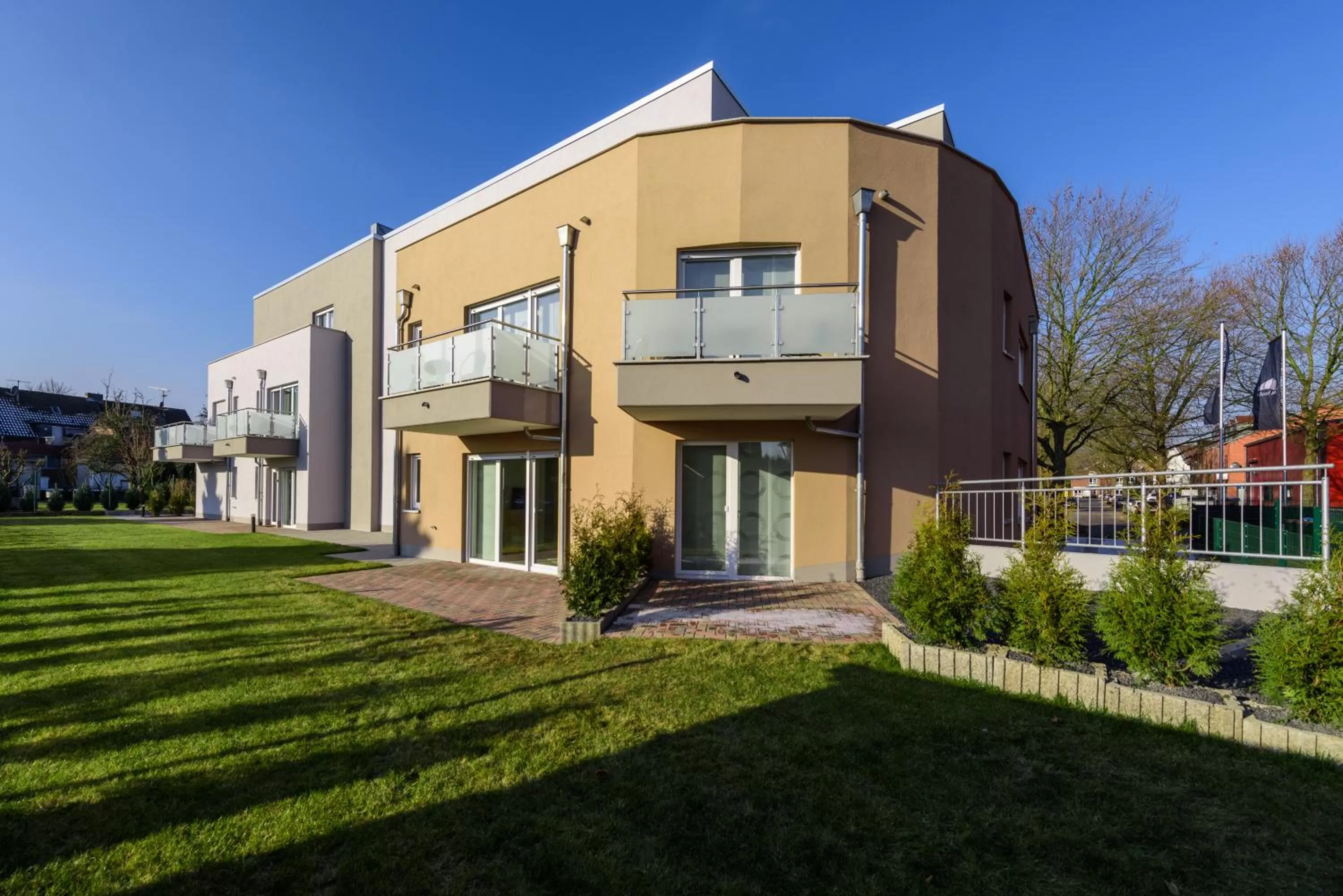 Property Building in GLEUEL INN - digital hotel & serviced apartments & boardinghouse mit voll ausgestatteten Küchen