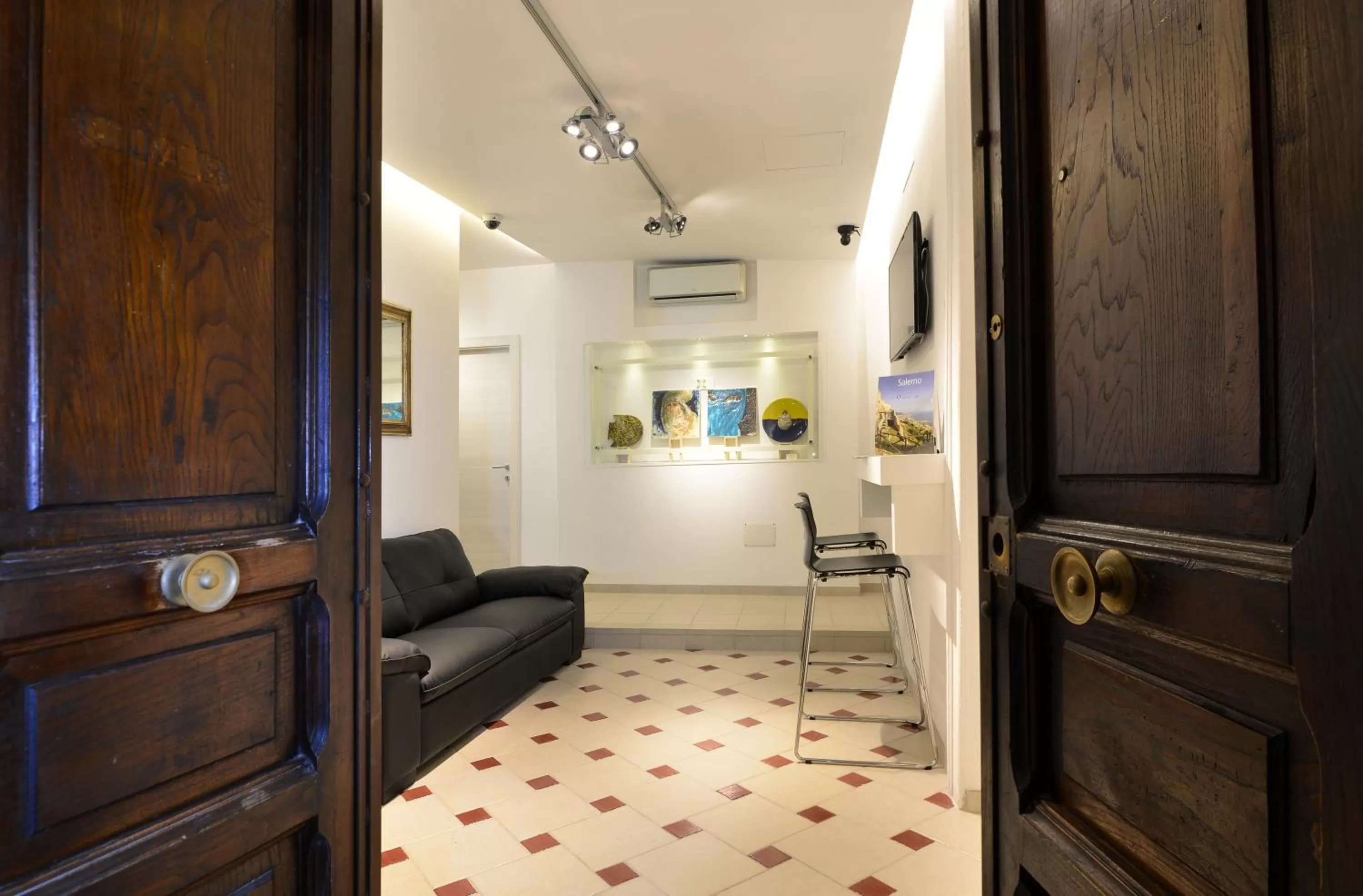 Lobby or reception in Santi e Saraceni Rooms