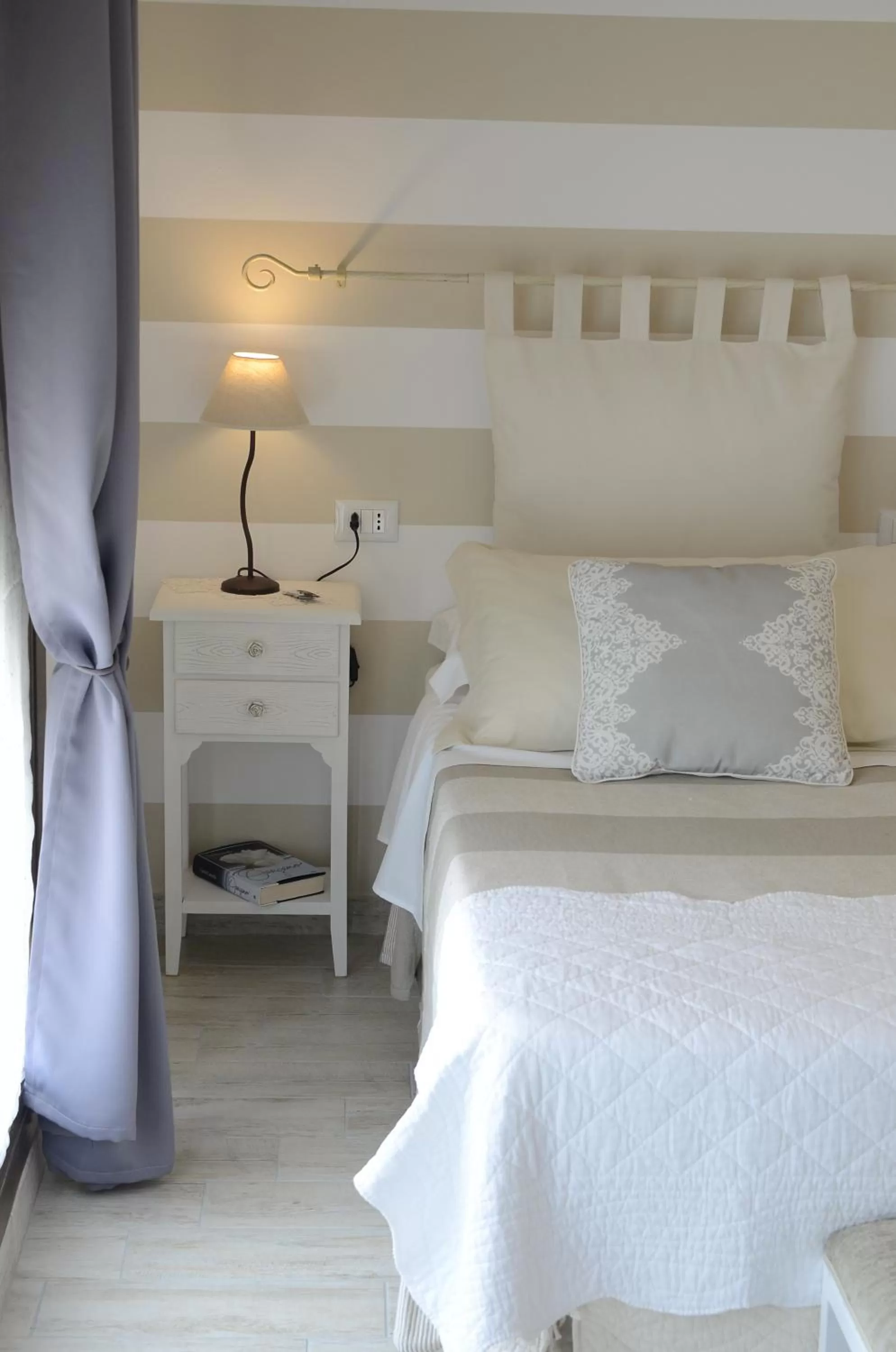 Decorative detail, Bed in Corte Caselle