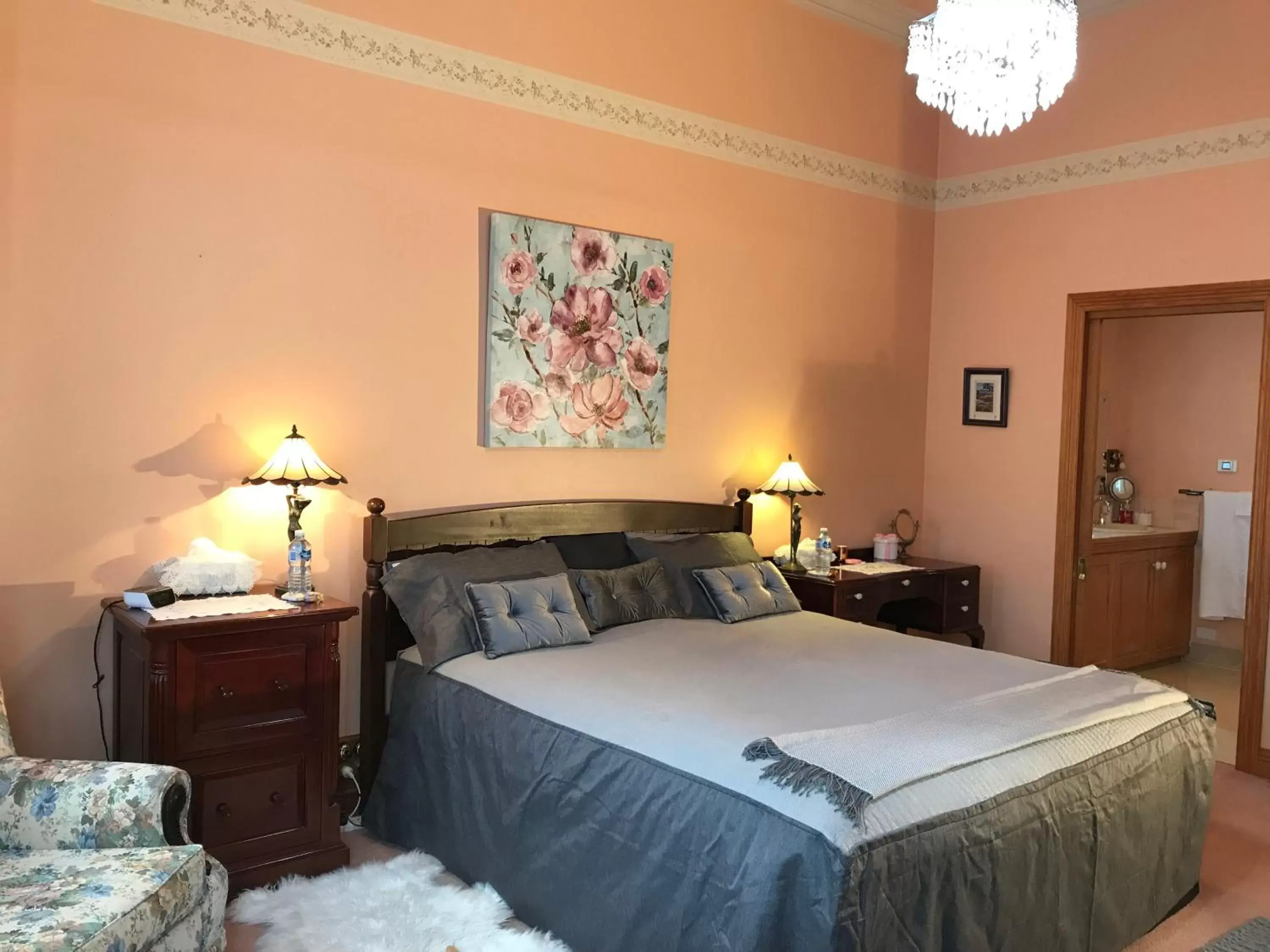 Premier King Room in Stony Rise Cottage B&B Premier King Room in Stony Rise Cottage B&B