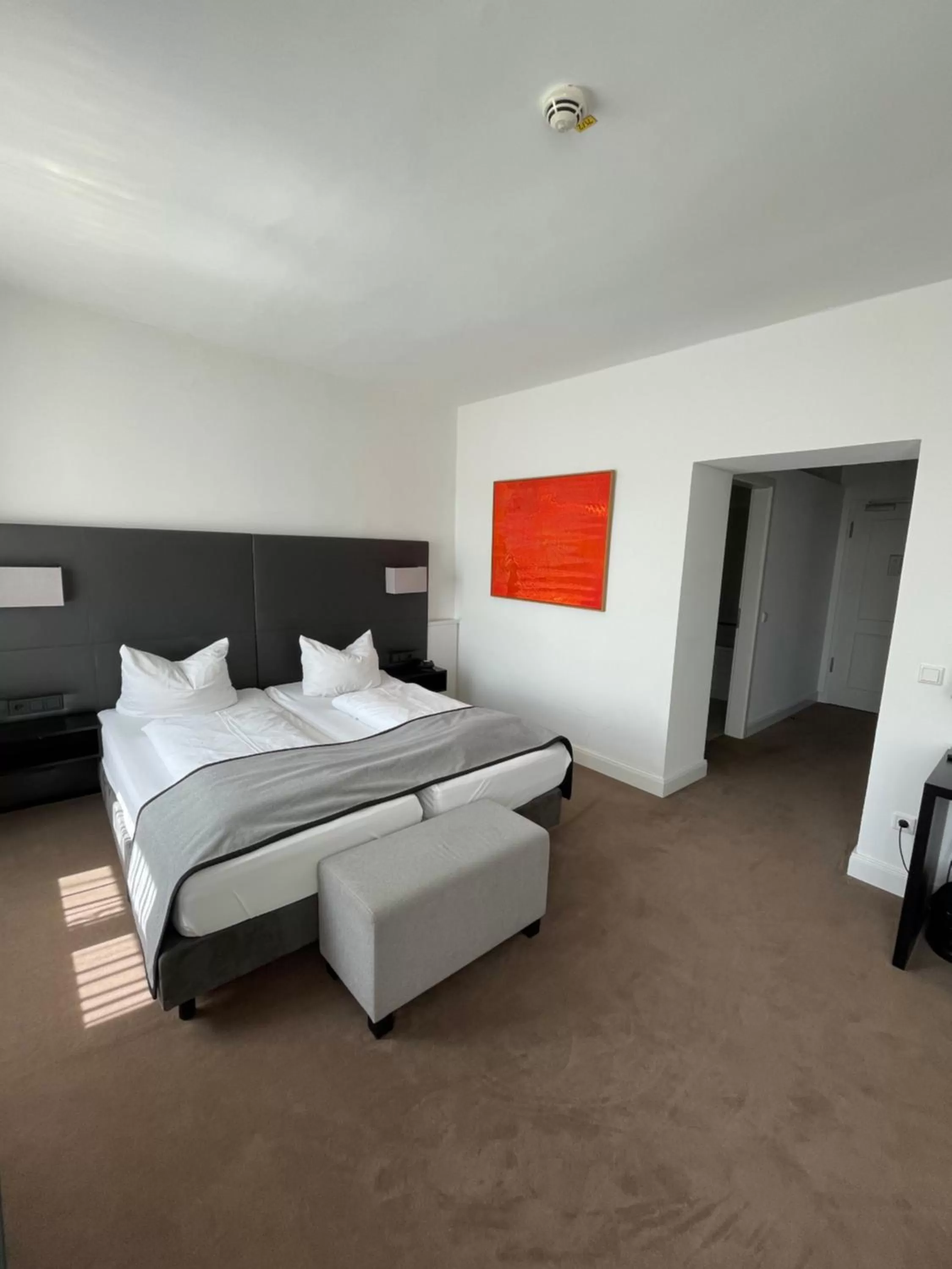 Bedroom, Bed in Hotel Münchner Hof