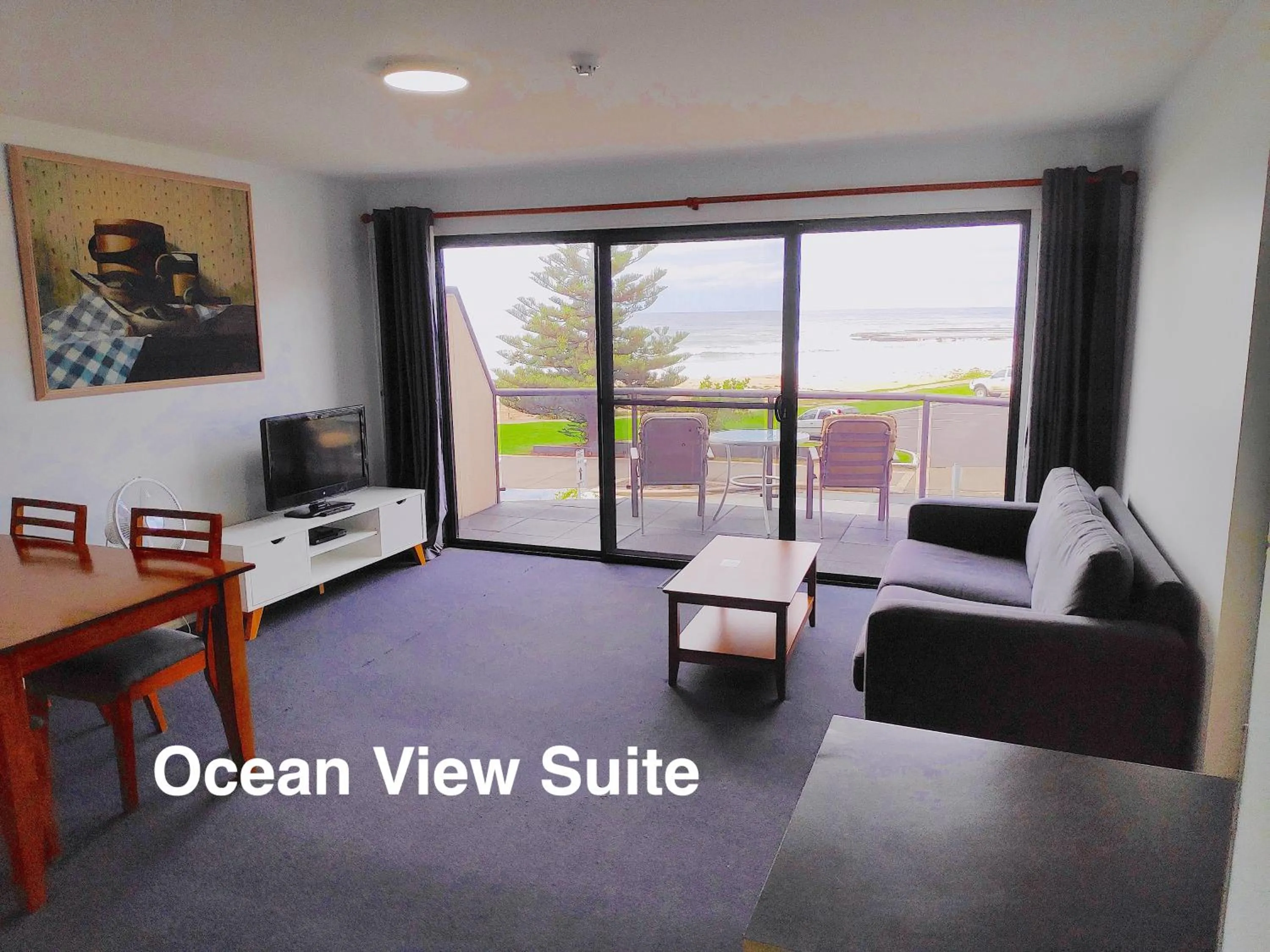 Beach House Mollymook