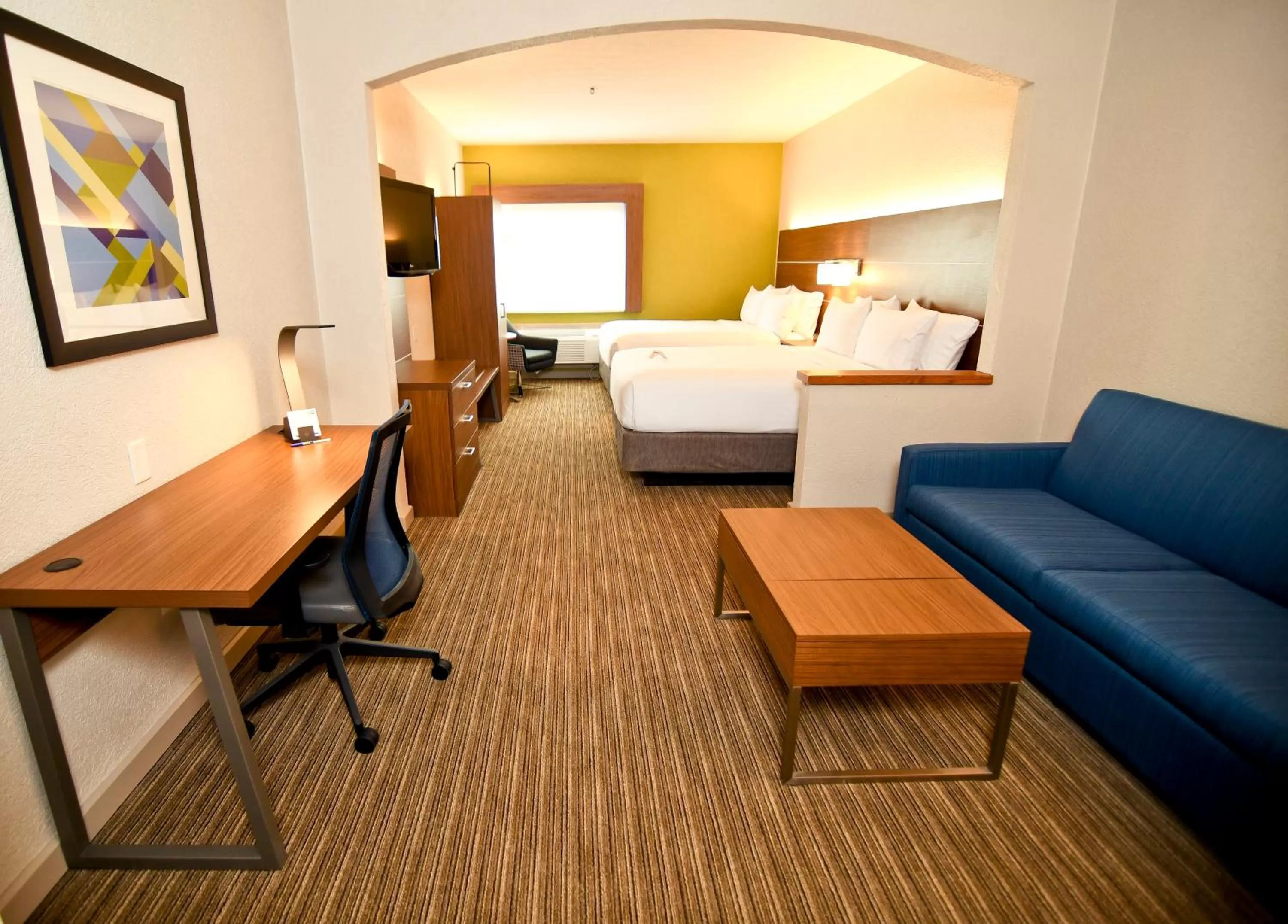 Photo of the whole room, Bed in Holiday Inn Express Hotel & Suites Port Clinton-Catawba Island by IHG