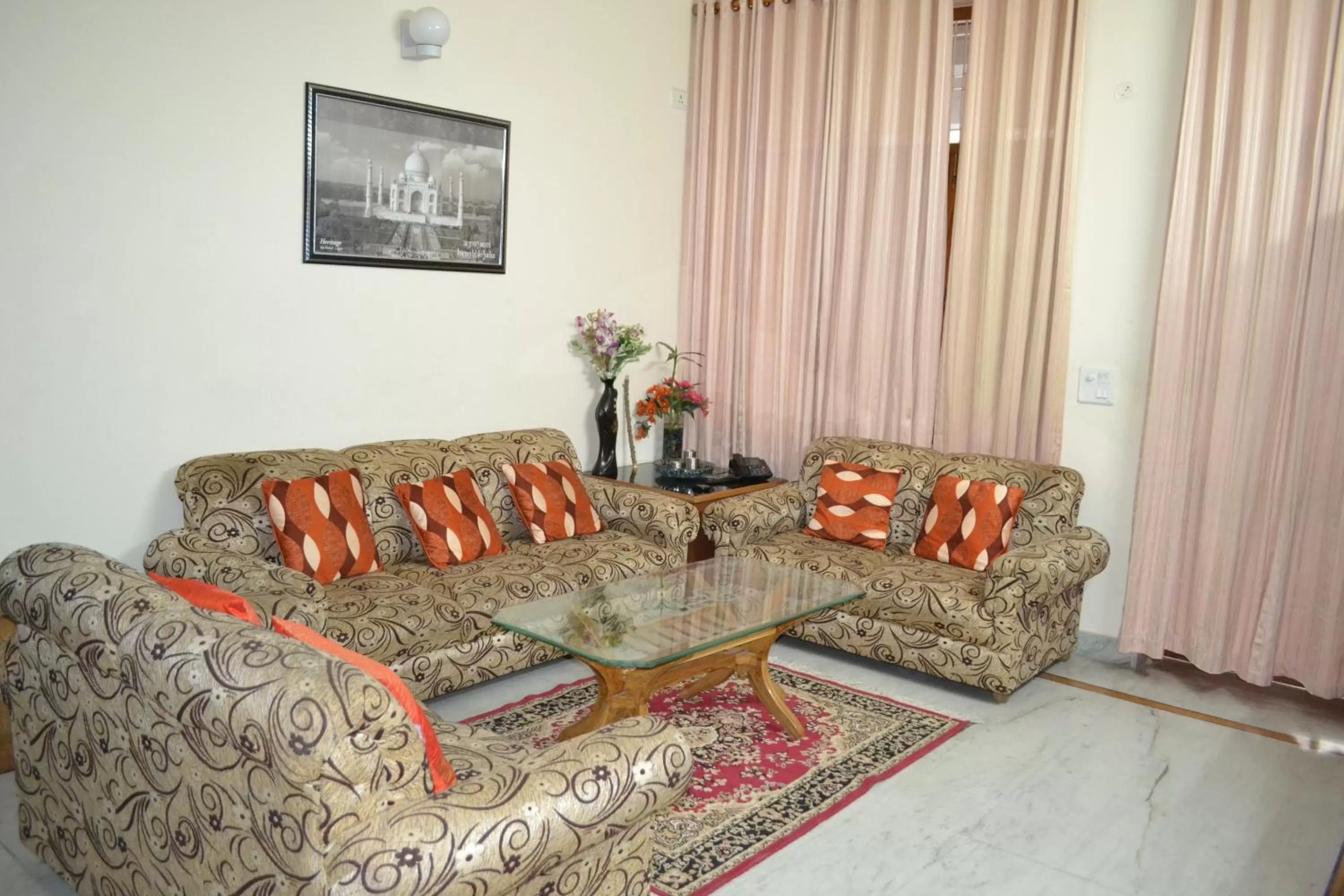 Lobby or reception in Raj Cottage Ganga Vatika