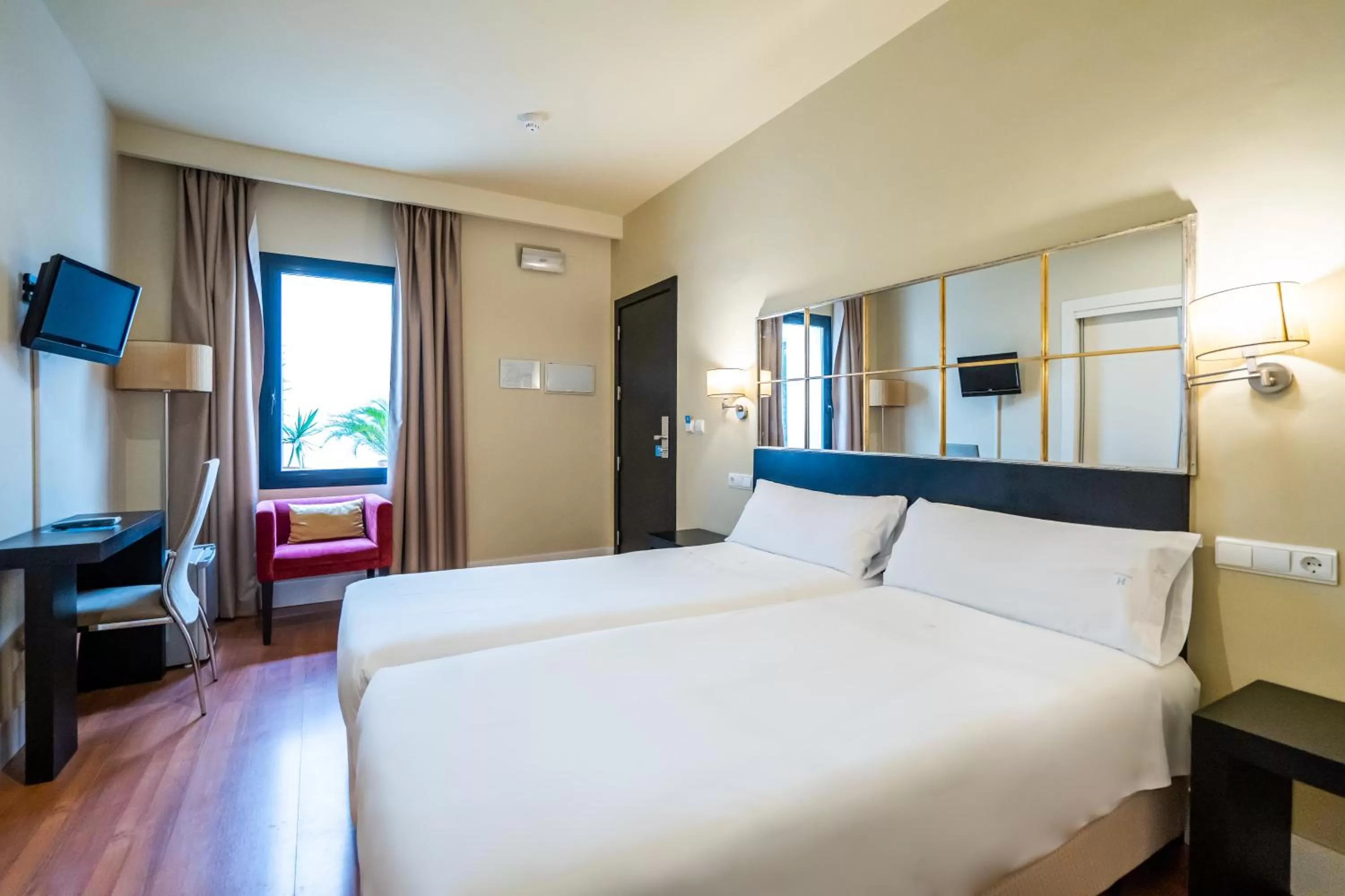 Bedroom, Bed in YIT El Postigo