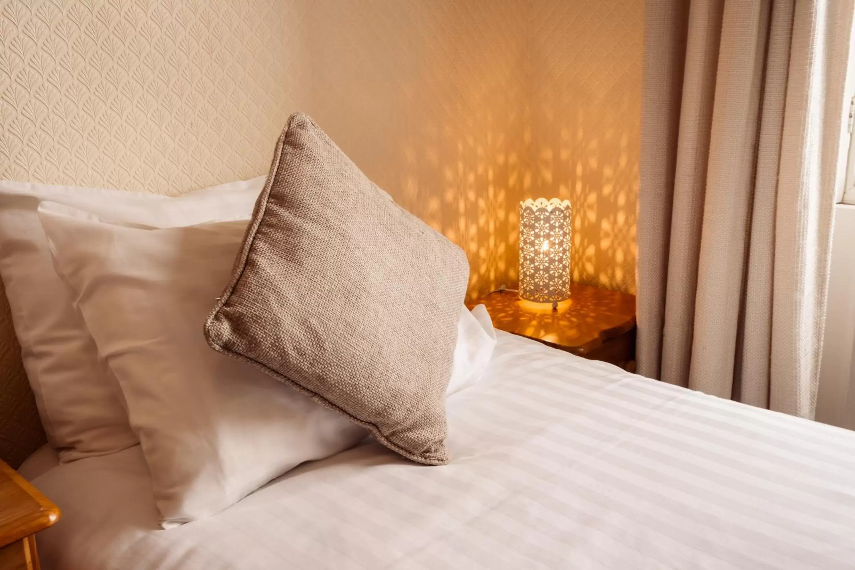 Single Room with Private External Bathroom in Manor House Hotel Holy Island Single Room with Private External Bathroom in Manor House Hotel Holy Island