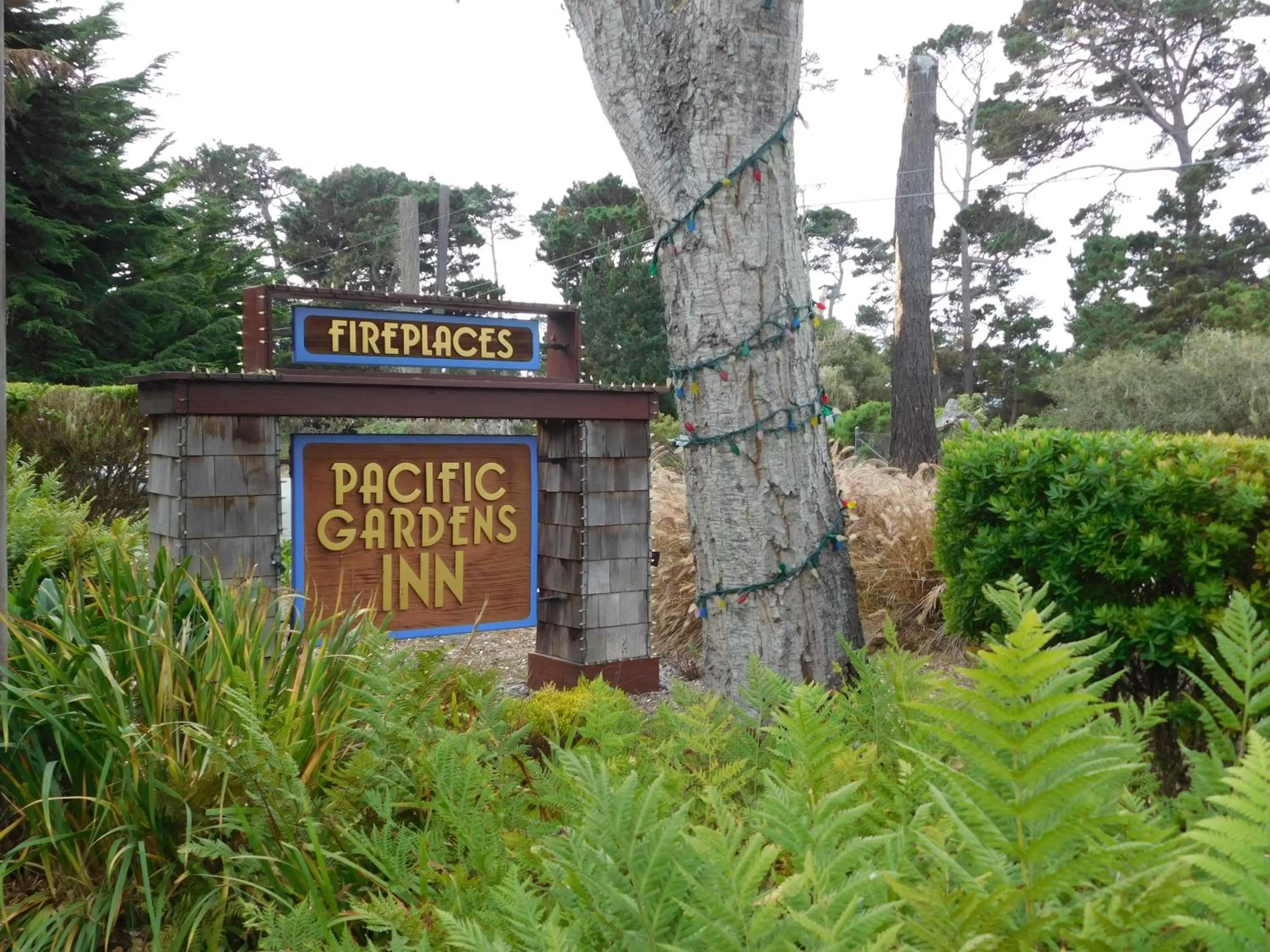 Property logo or sign in Pacific Gardens Inn