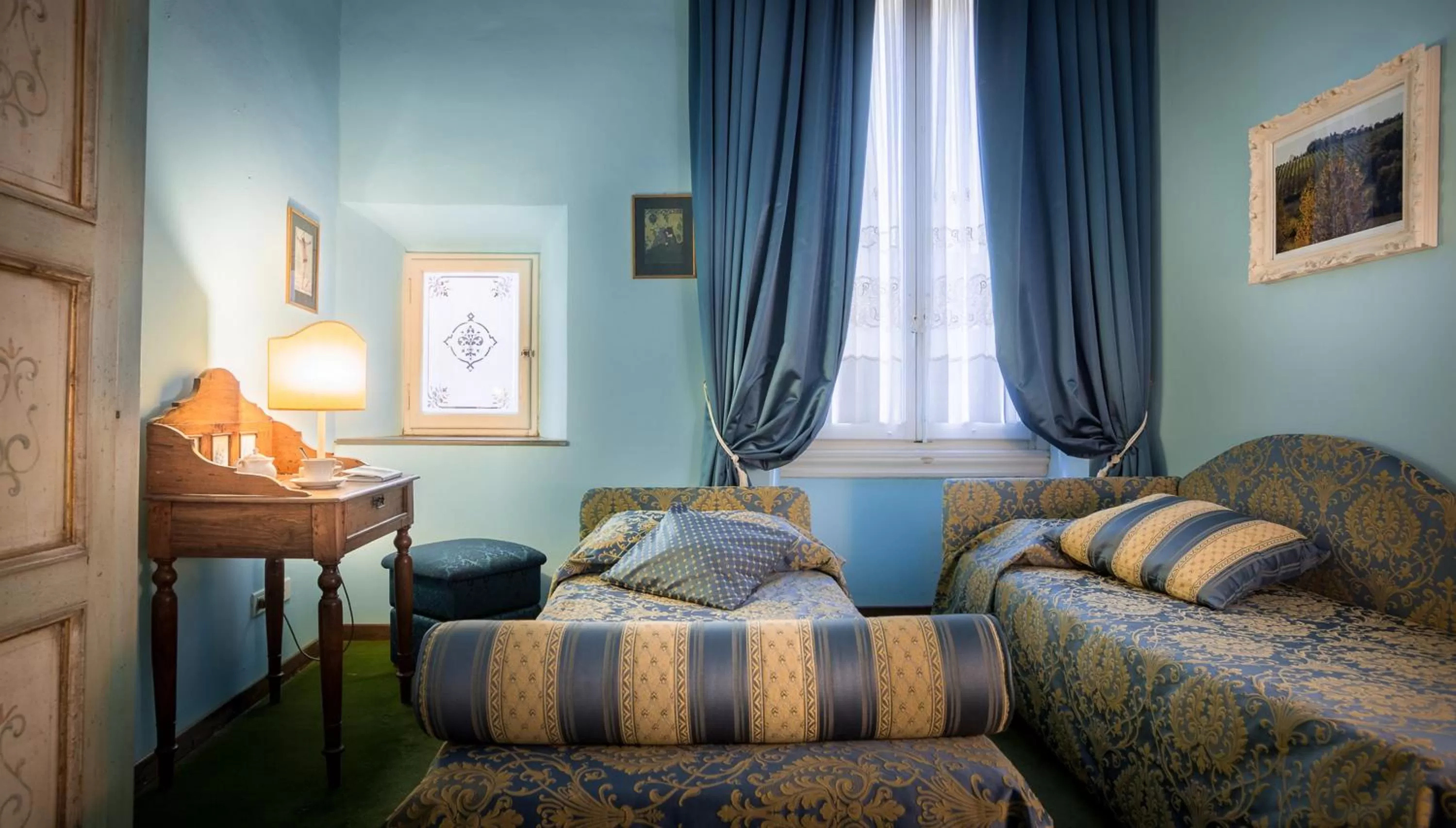 Bed in Hotel Torre Guelfa Palazzo Acciaiuoli