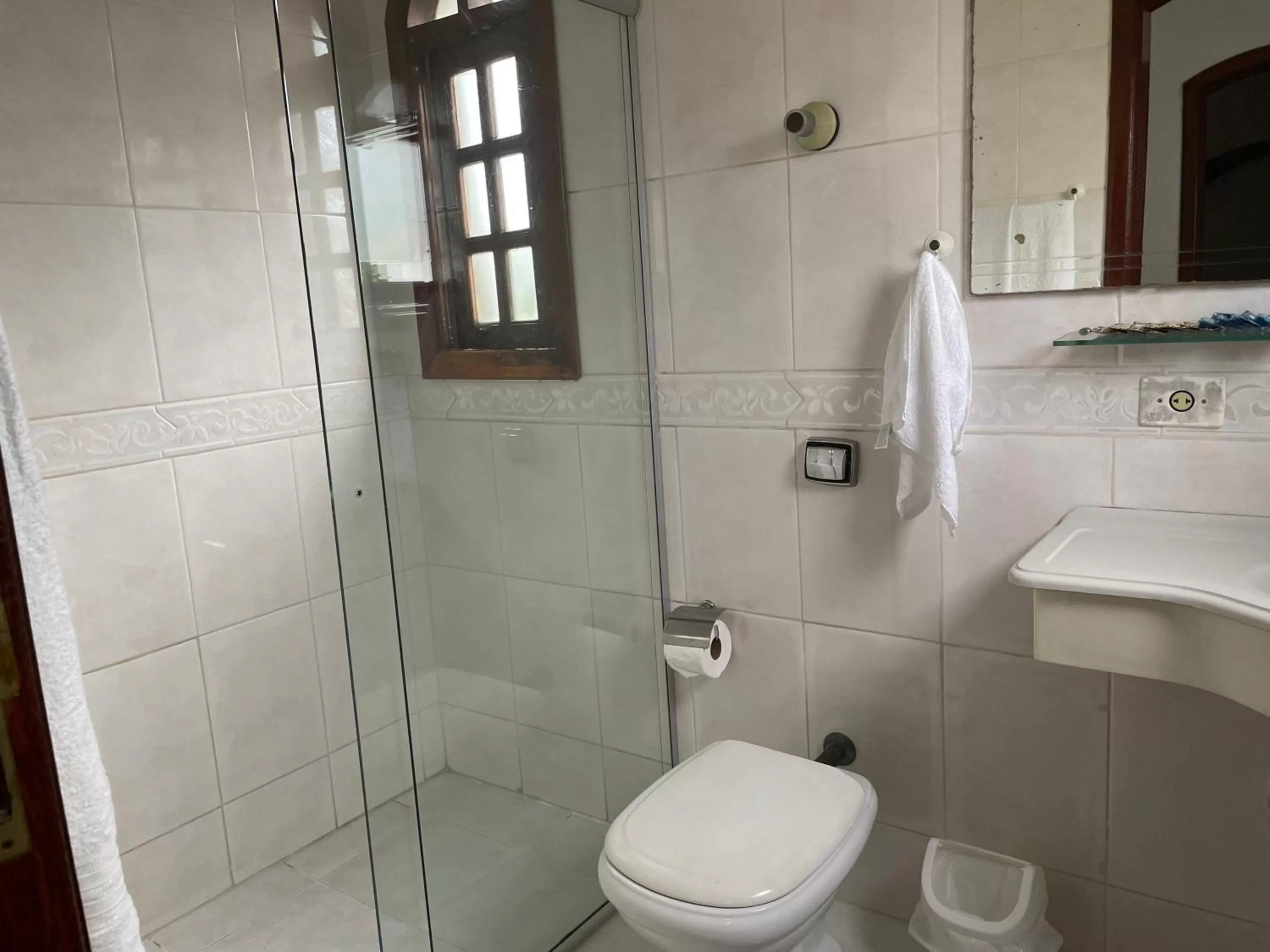 Shower in Pousada Praia do Tombo