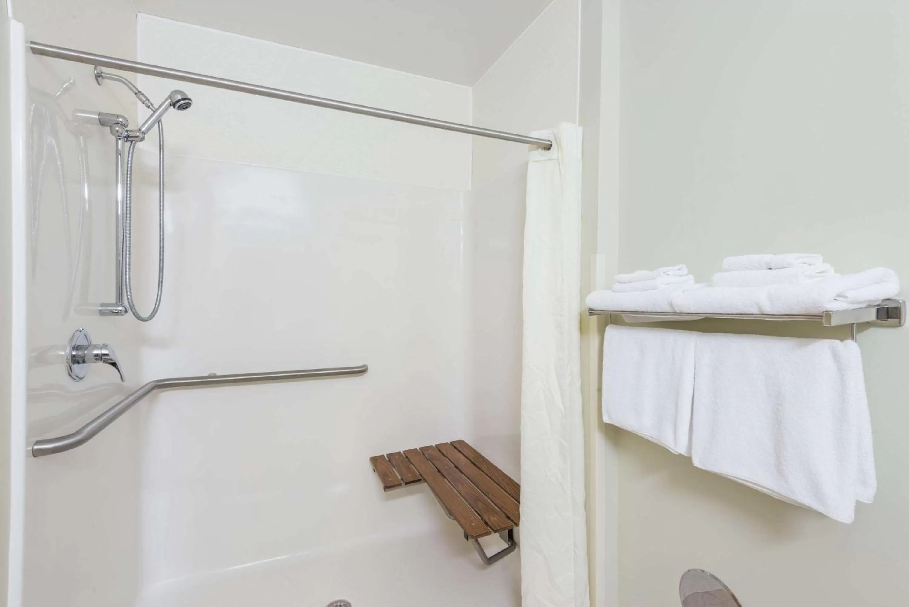 Shower in Super 8 by Wyndham Hagerstown/Halfway Area