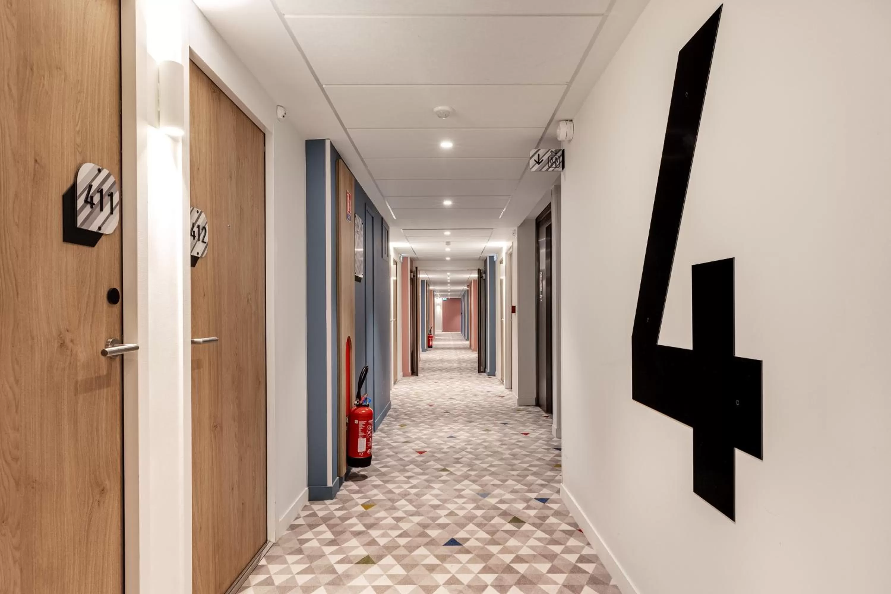 Decorative detail in B&B HOTEL Lille Lillenium Eurasanté