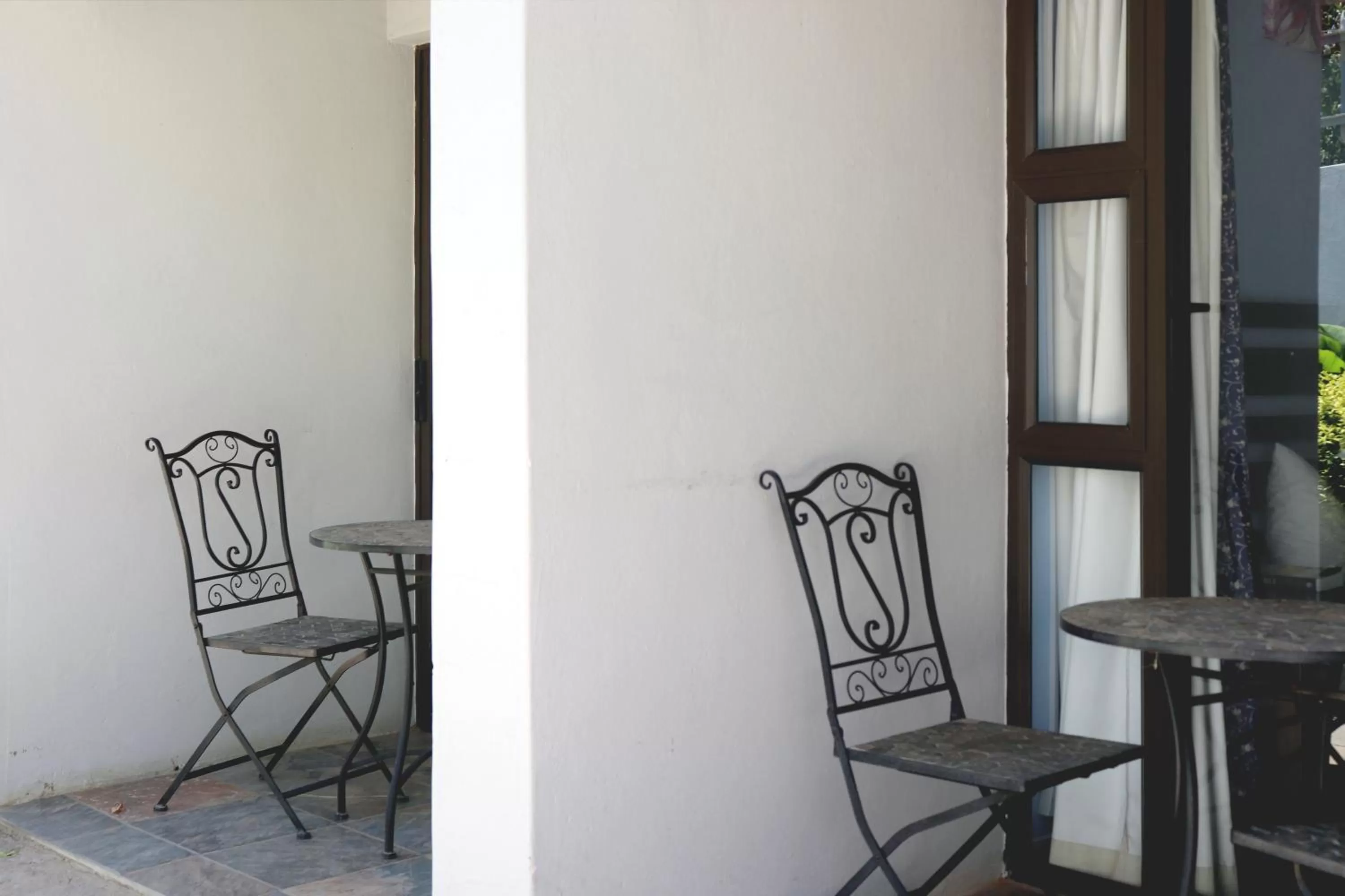 Patio in Tribute Guest House Matala