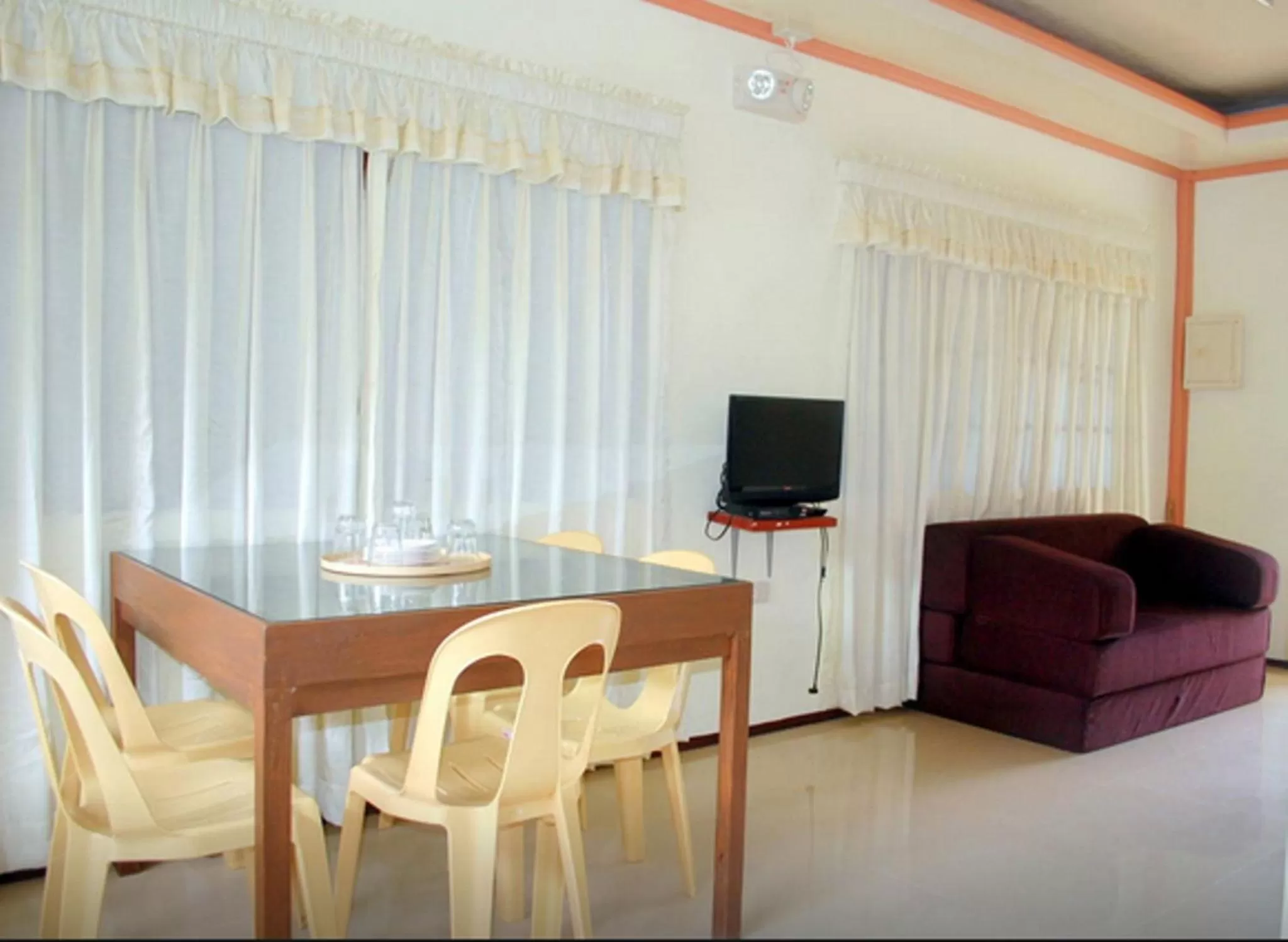 TV and multimedia in Gaea's Apartments